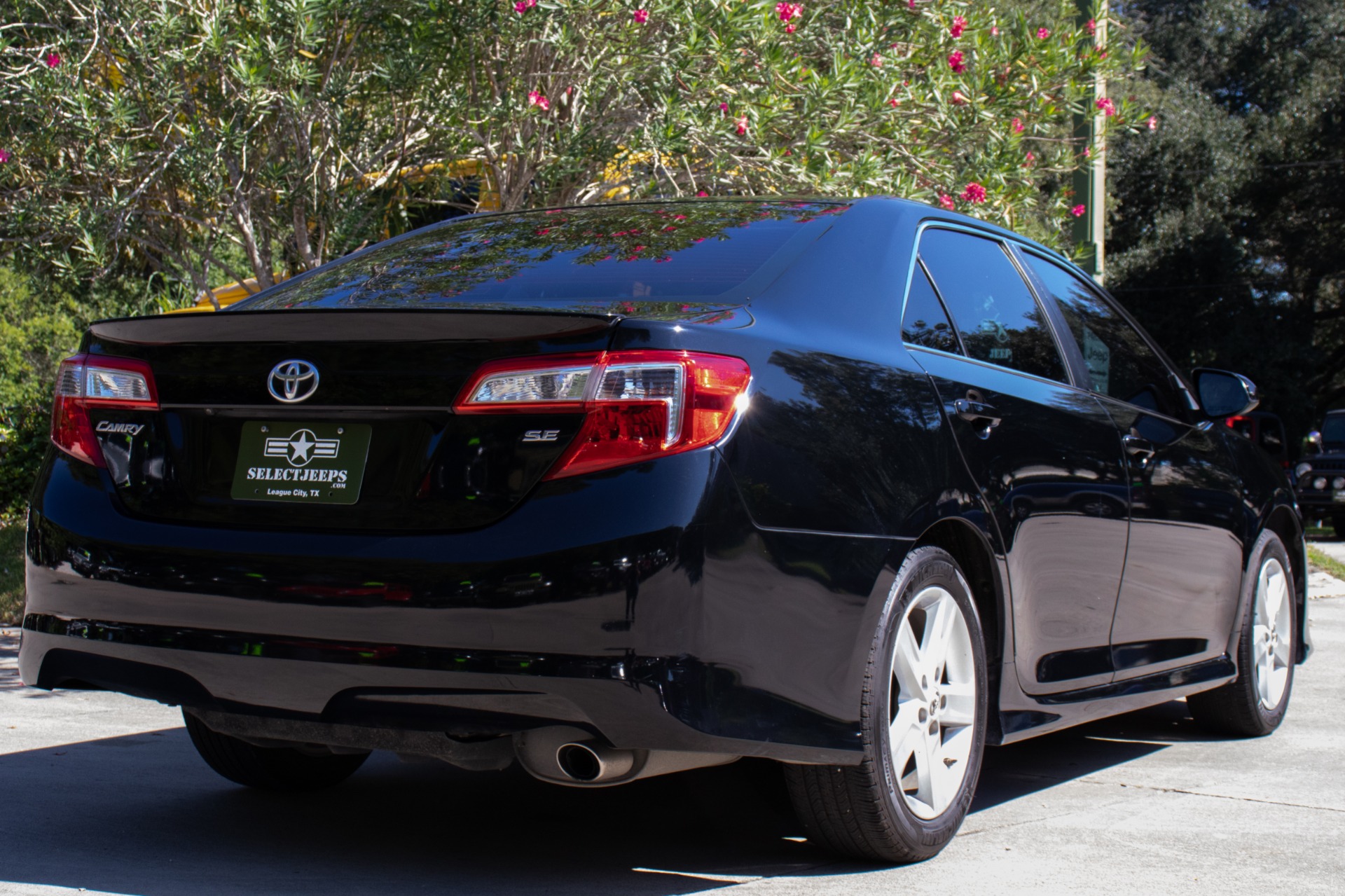 Used-2014-Toyota-Camry-SE