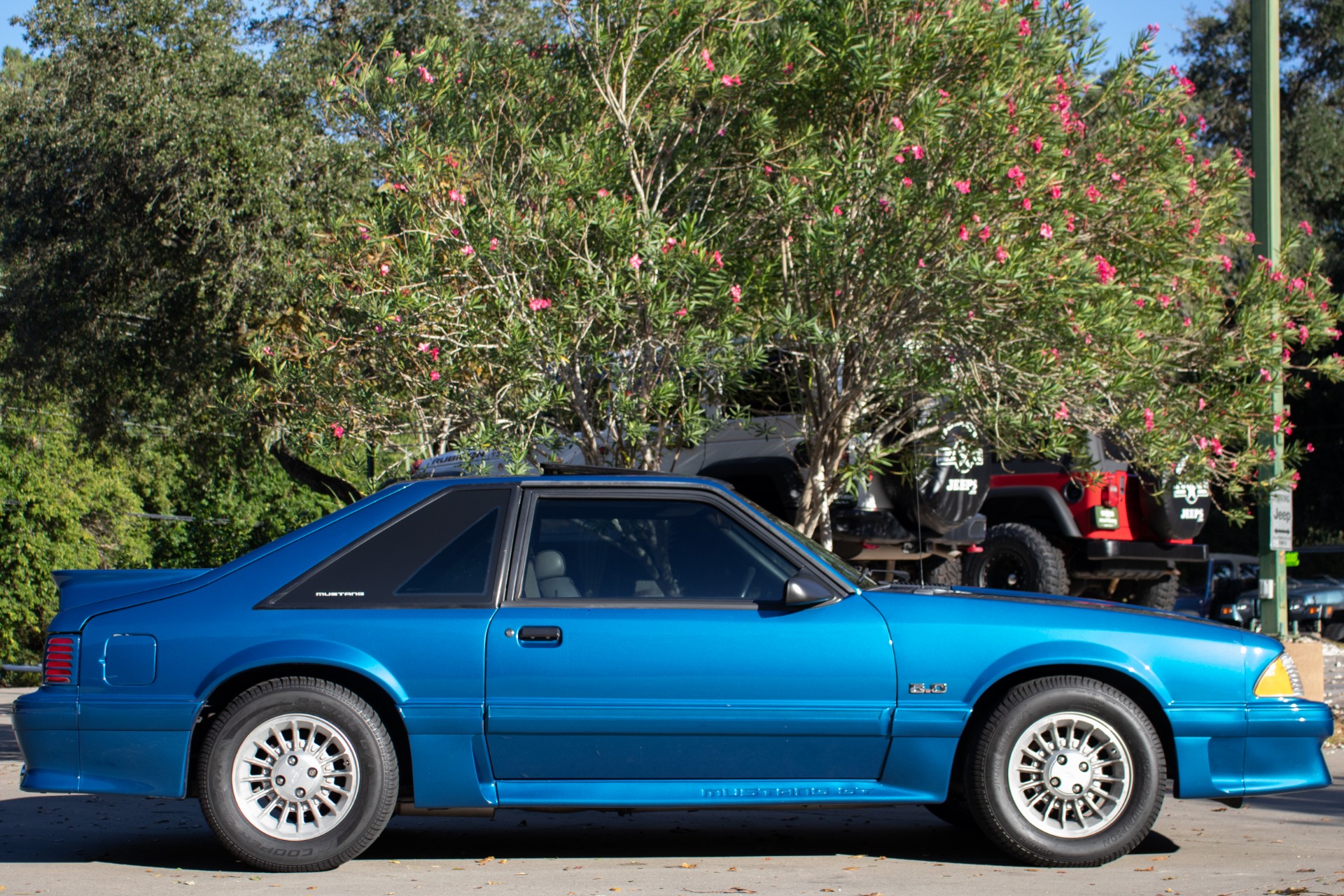 Used-1990-Ford-Mustang-GT