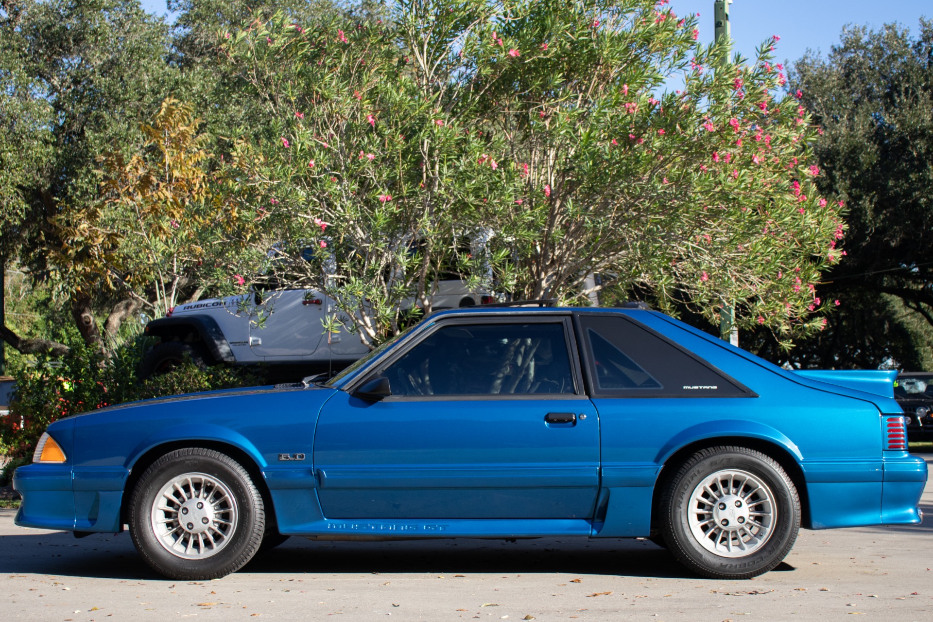 Used-1990-Ford-Mustang-GT