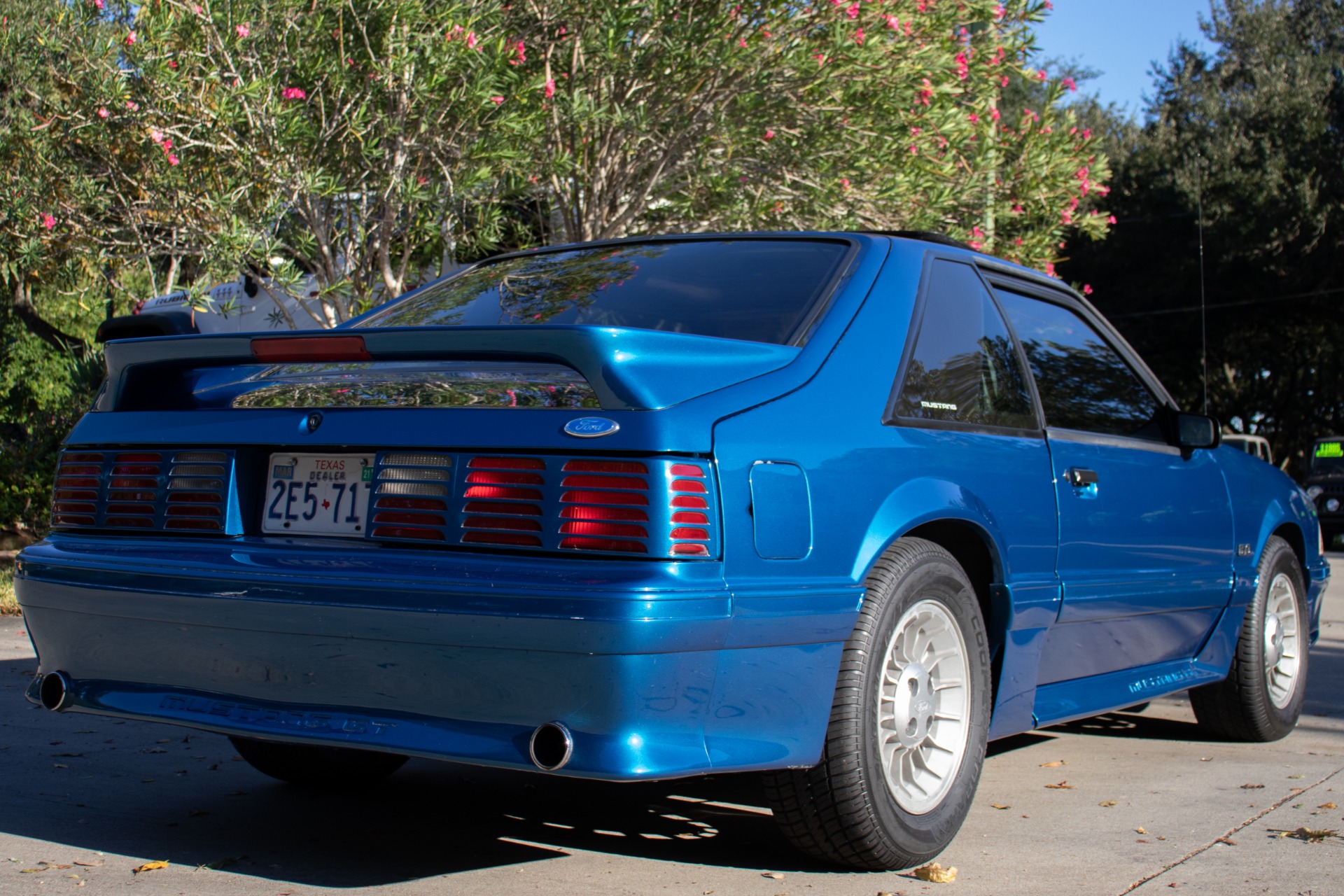 Used-1990-Ford-Mustang-GT