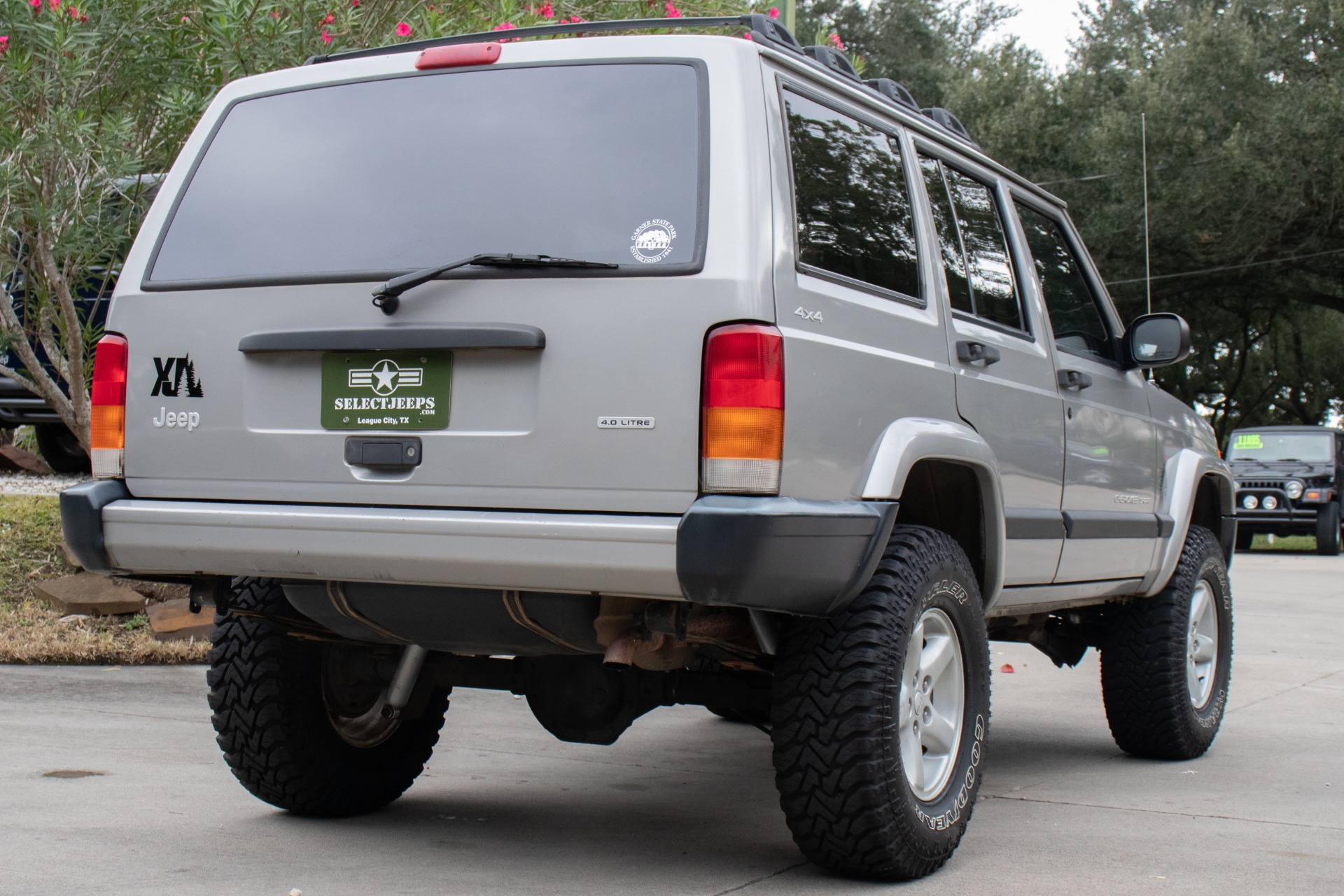 Used-2001-Jeep-Cherokee-Sport