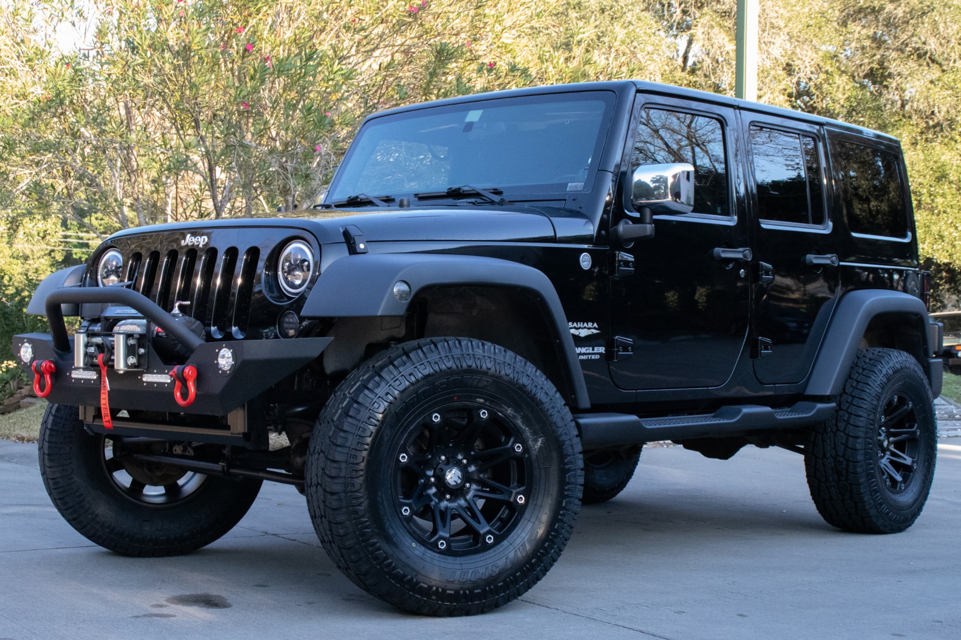 Used-2011-Jeep-Wrangler-Unlimited-Sahara