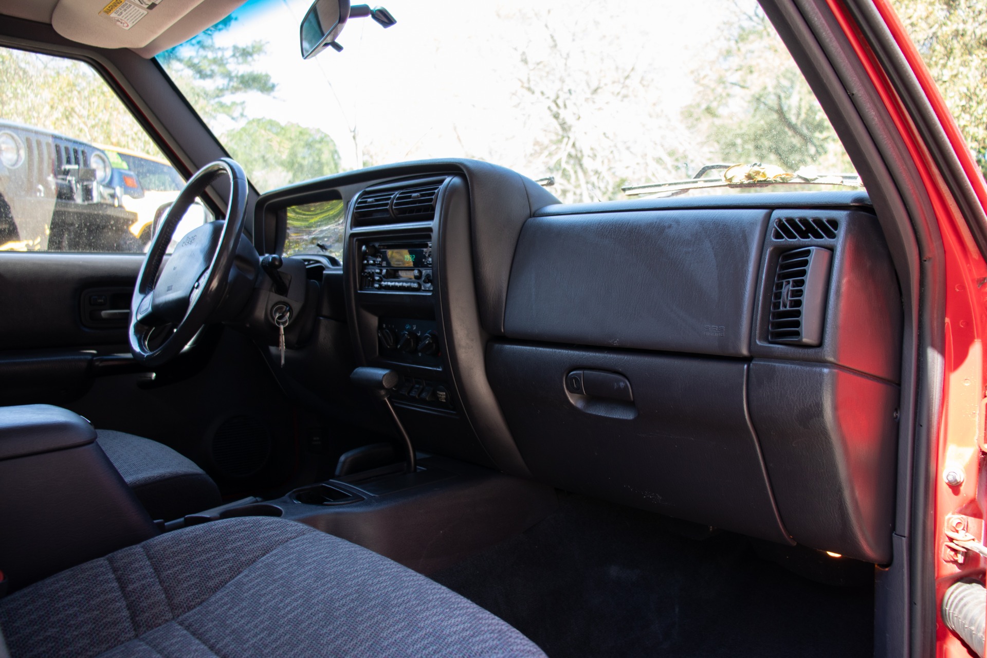 Used-2001-Jeep-Cherokee-Sport