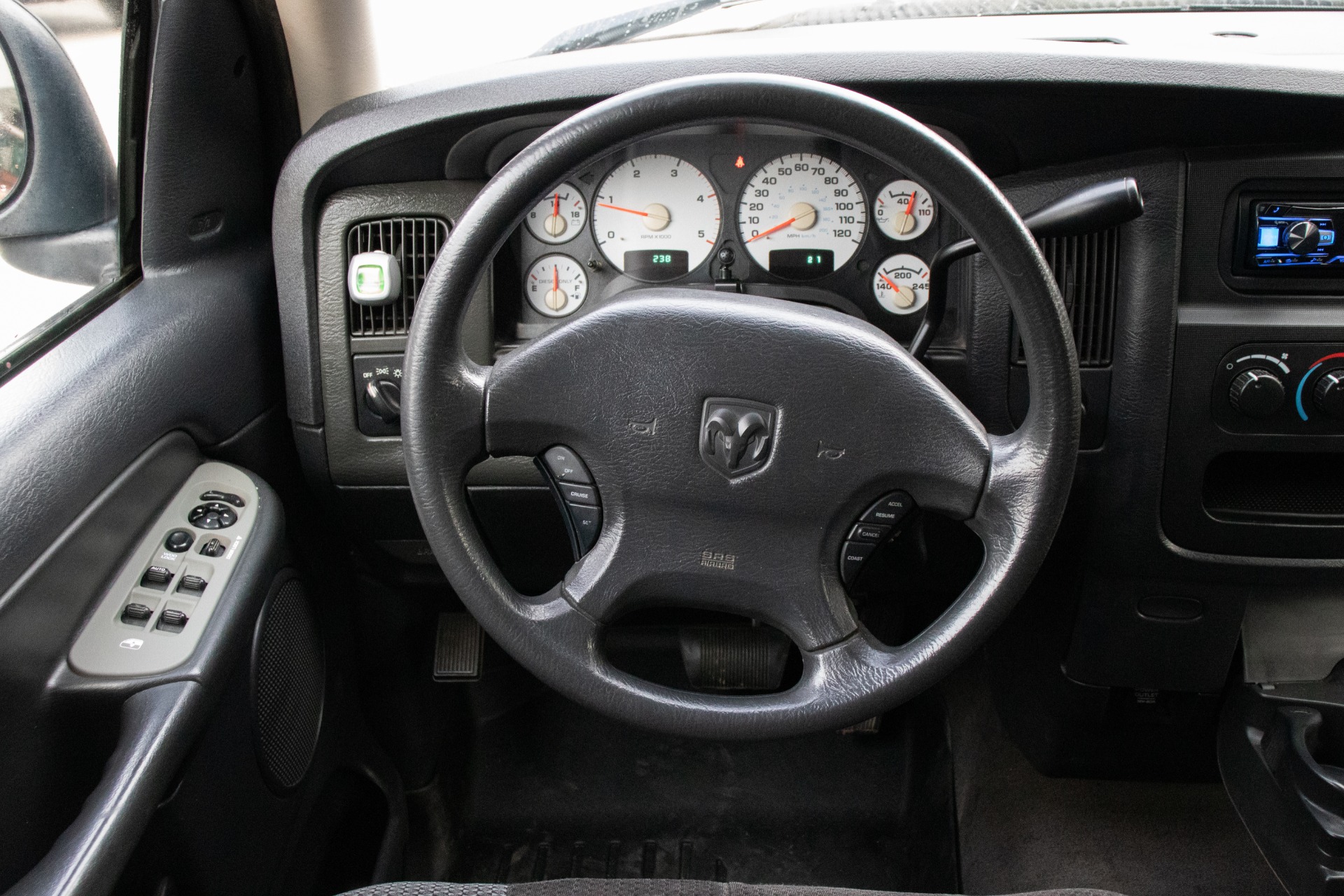Used-2003-Dodge-Ram-Pickup-2500-SLT