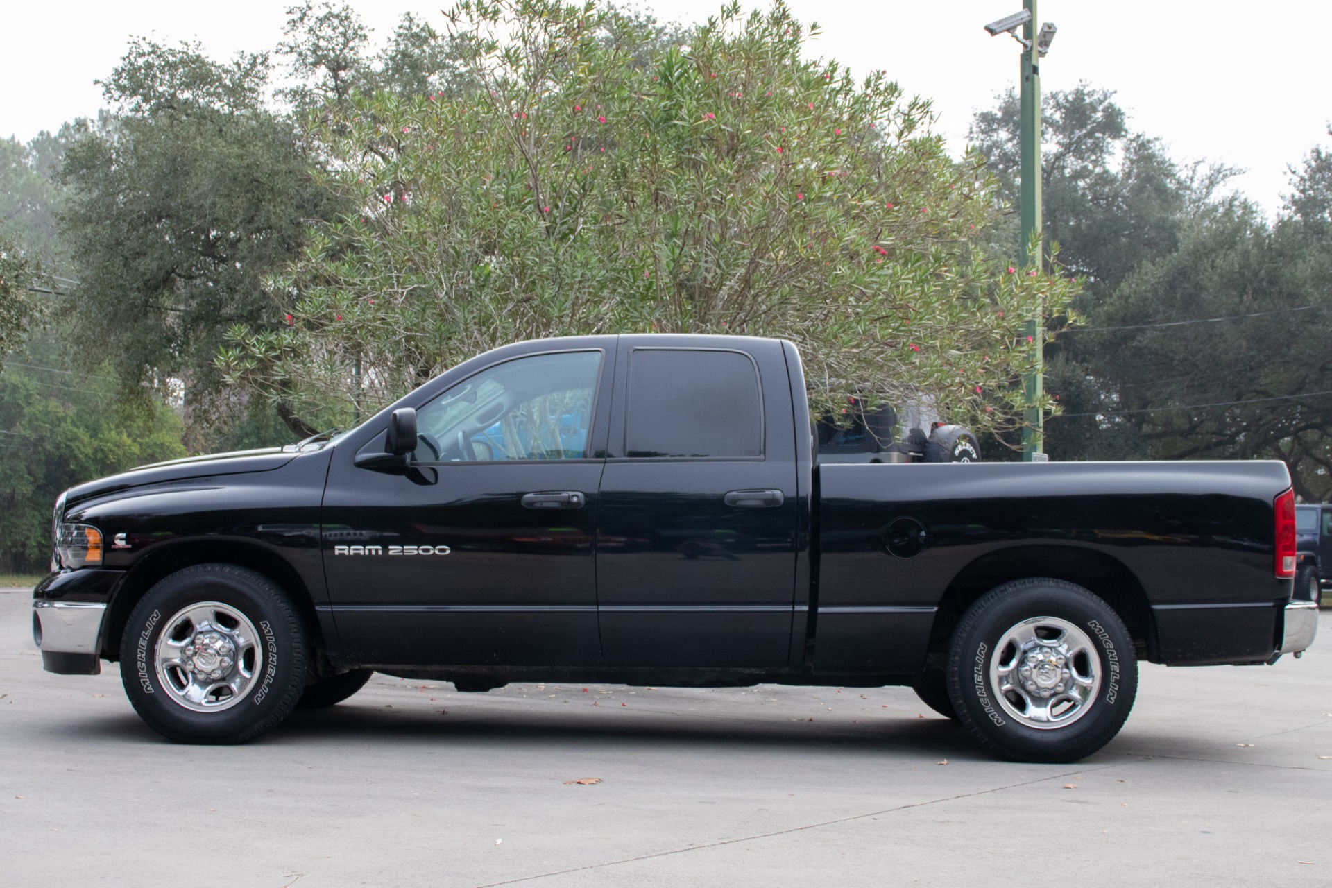 Used-2003-Dodge-Ram-Pickup-2500-SLT