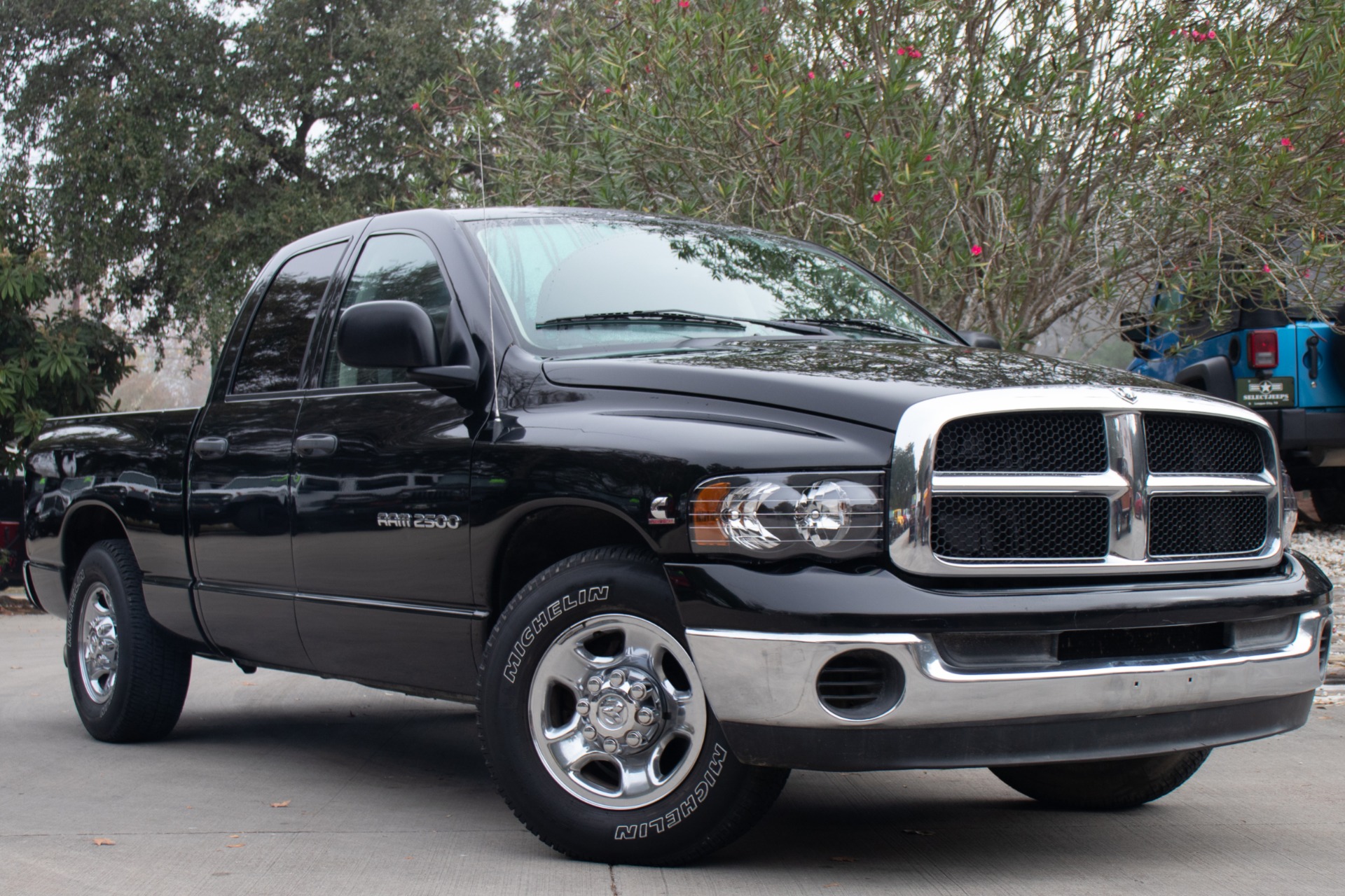 Used-2003-Dodge-Ram-Pickup-2500-SLT