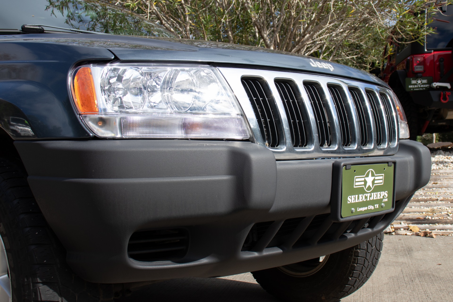 Used-2002-Jeep-Grand-Cherokee-Laredo