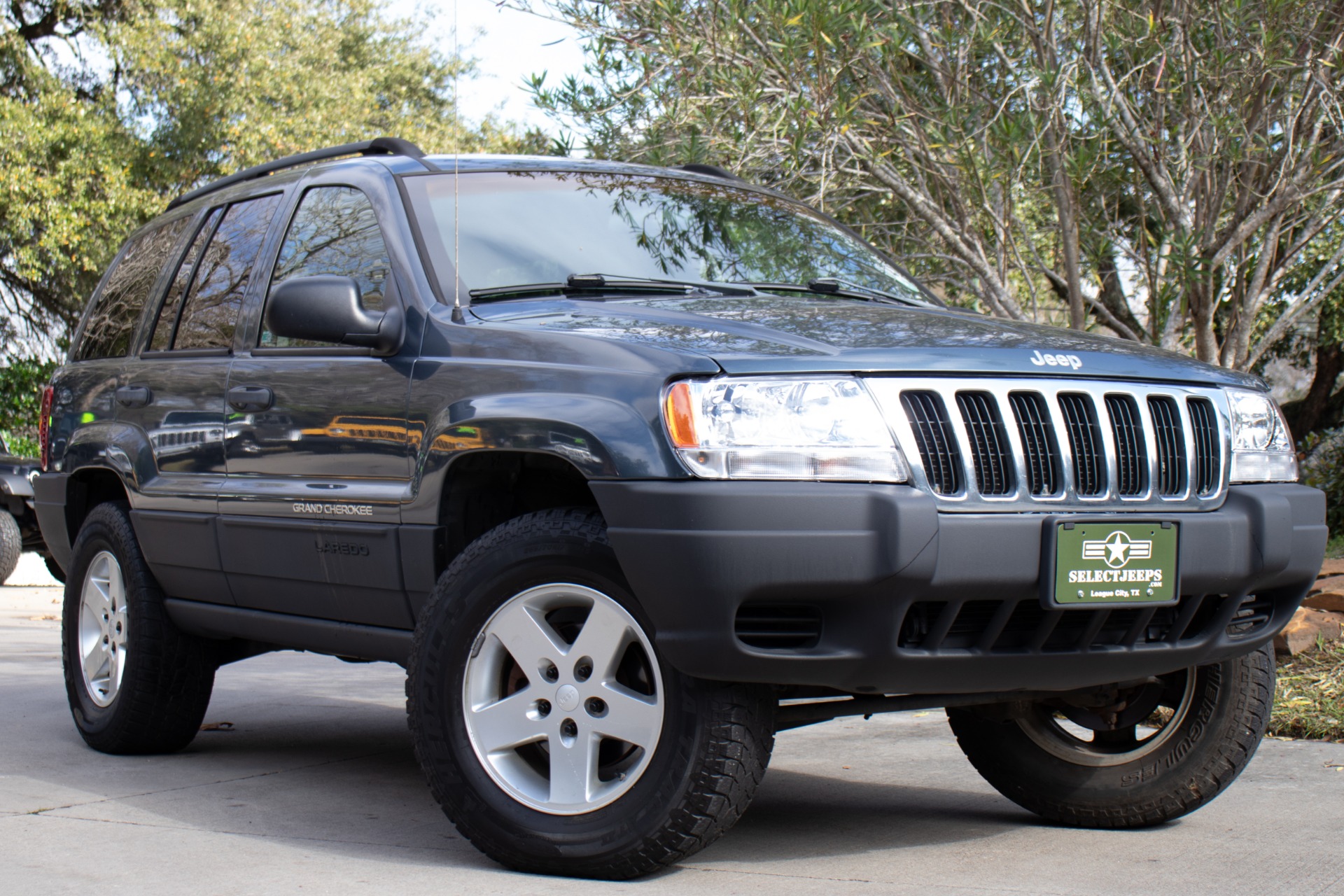 Used-2002-Jeep-Grand-Cherokee-Laredo