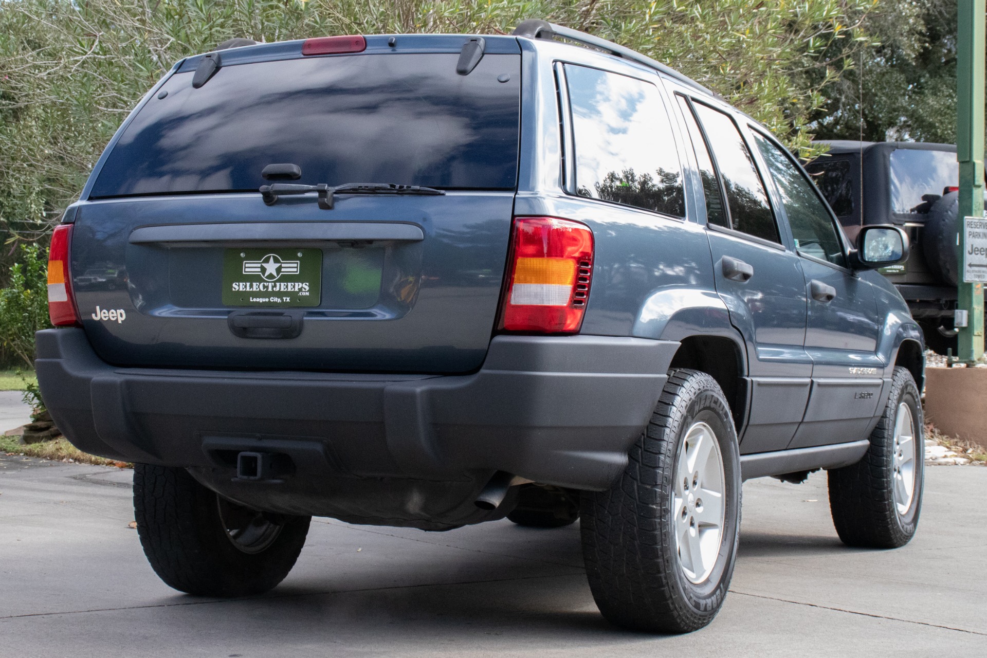 Used-2002-Jeep-Grand-Cherokee-Laredo