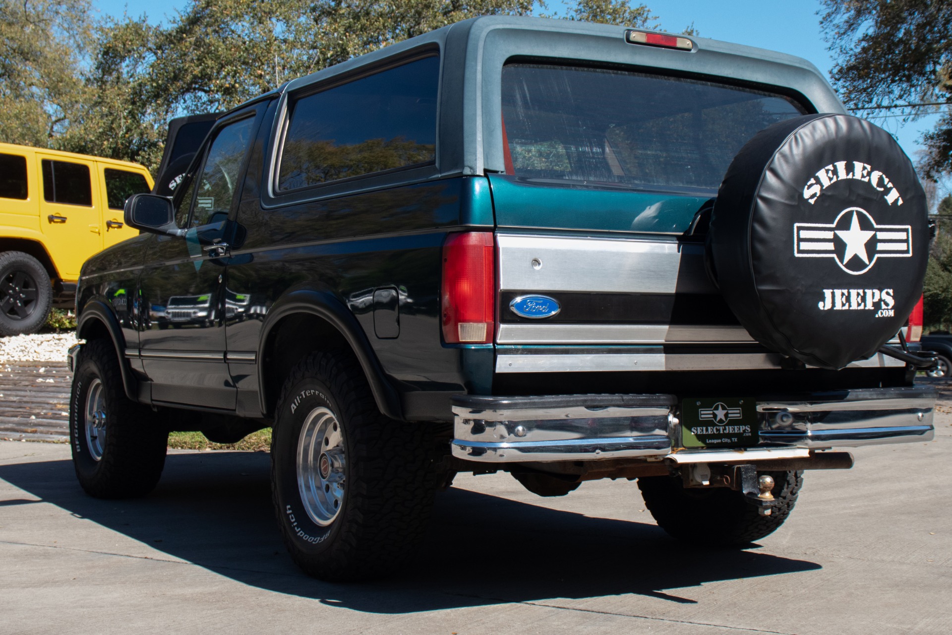 Used-1994-Ford-Bronco-XLT