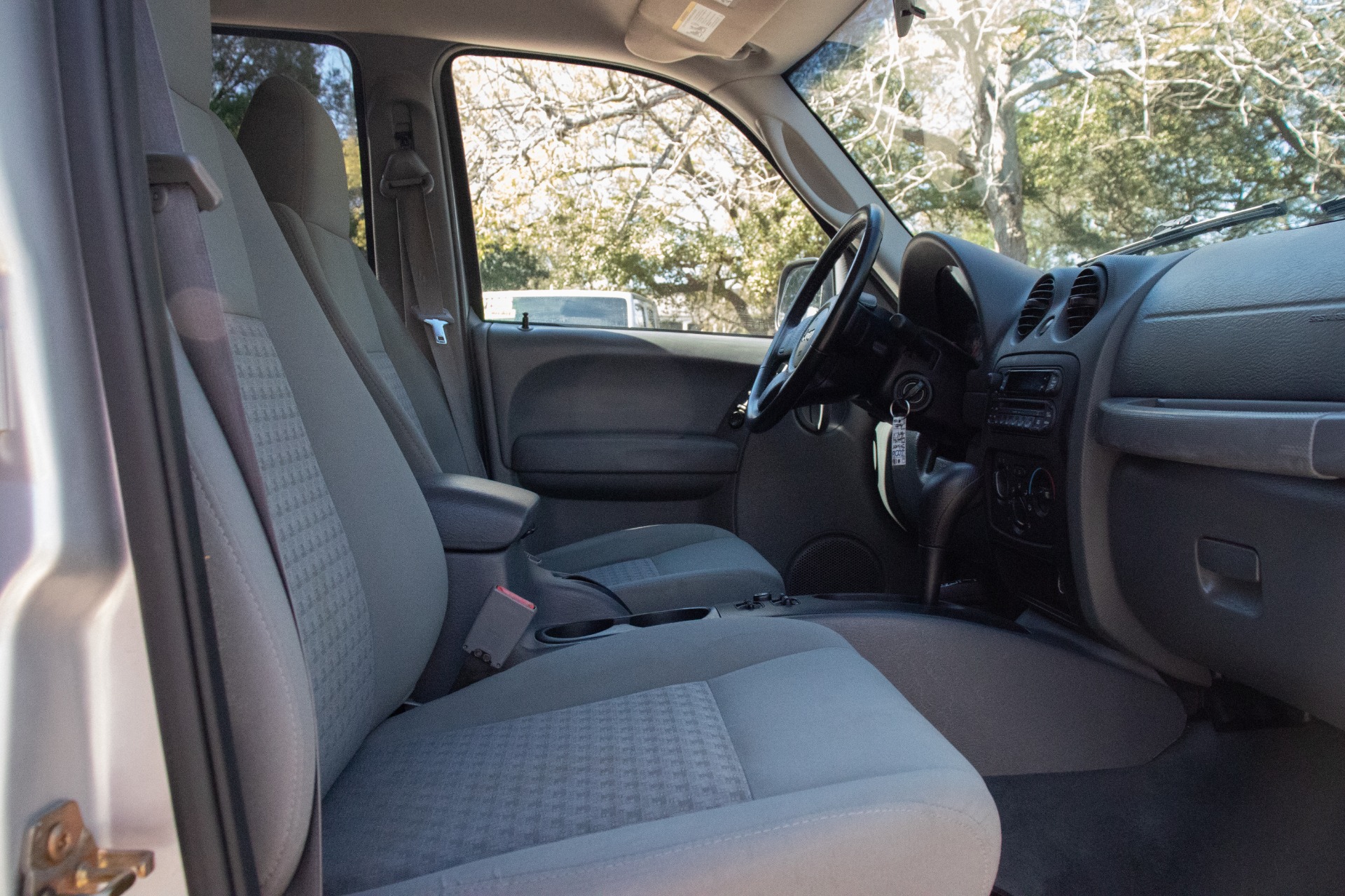 Used-2006-Jeep-Liberty-Sport