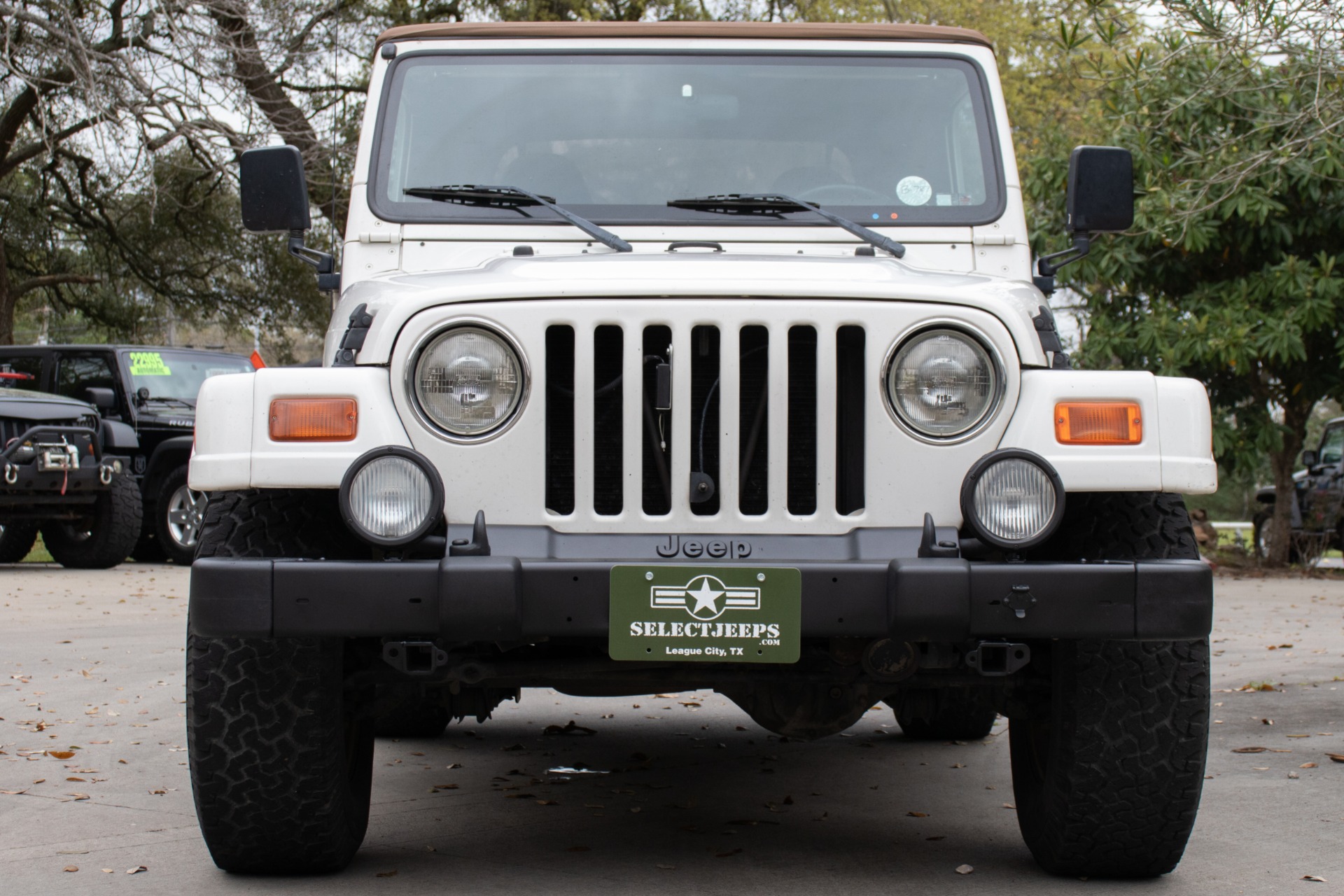 Used-1999-Jeep-Wrangler-Sahara