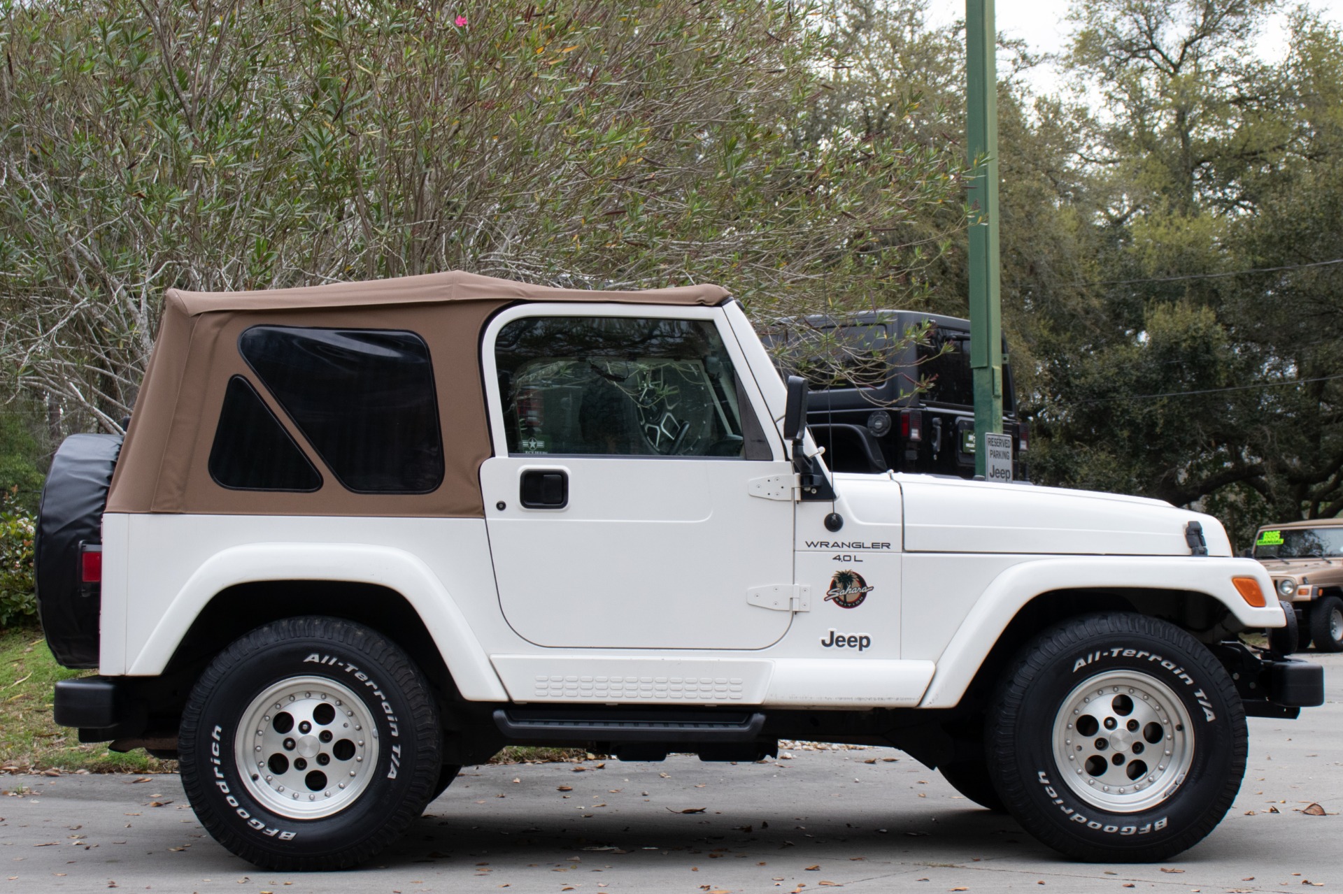 Used-1999-Jeep-Wrangler-Sahara