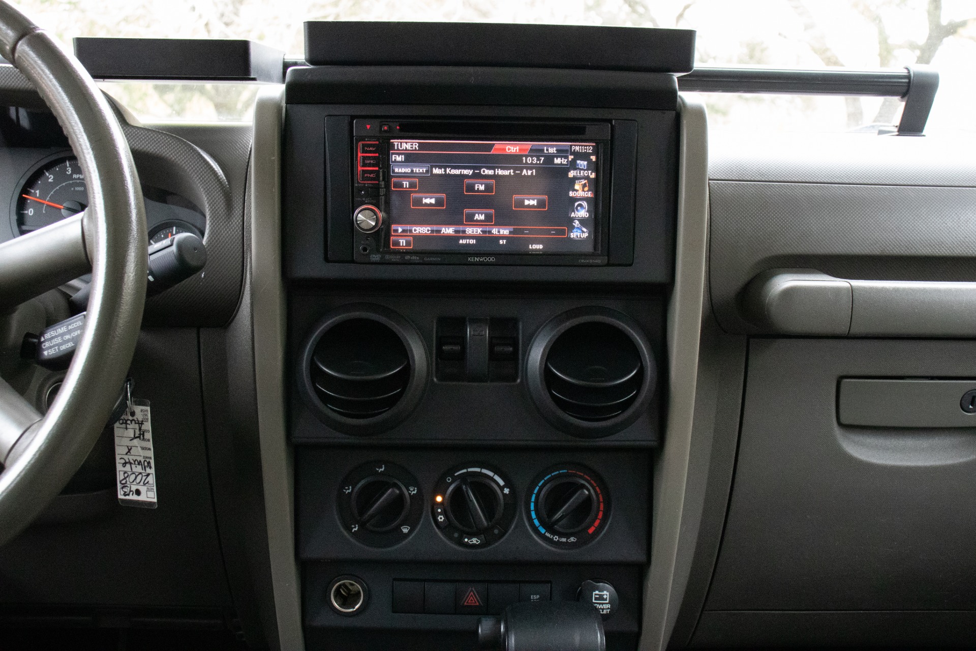 Arriba 62+ imagen 2008 jeep wrangler stereo Thptnganamst.edu.vn