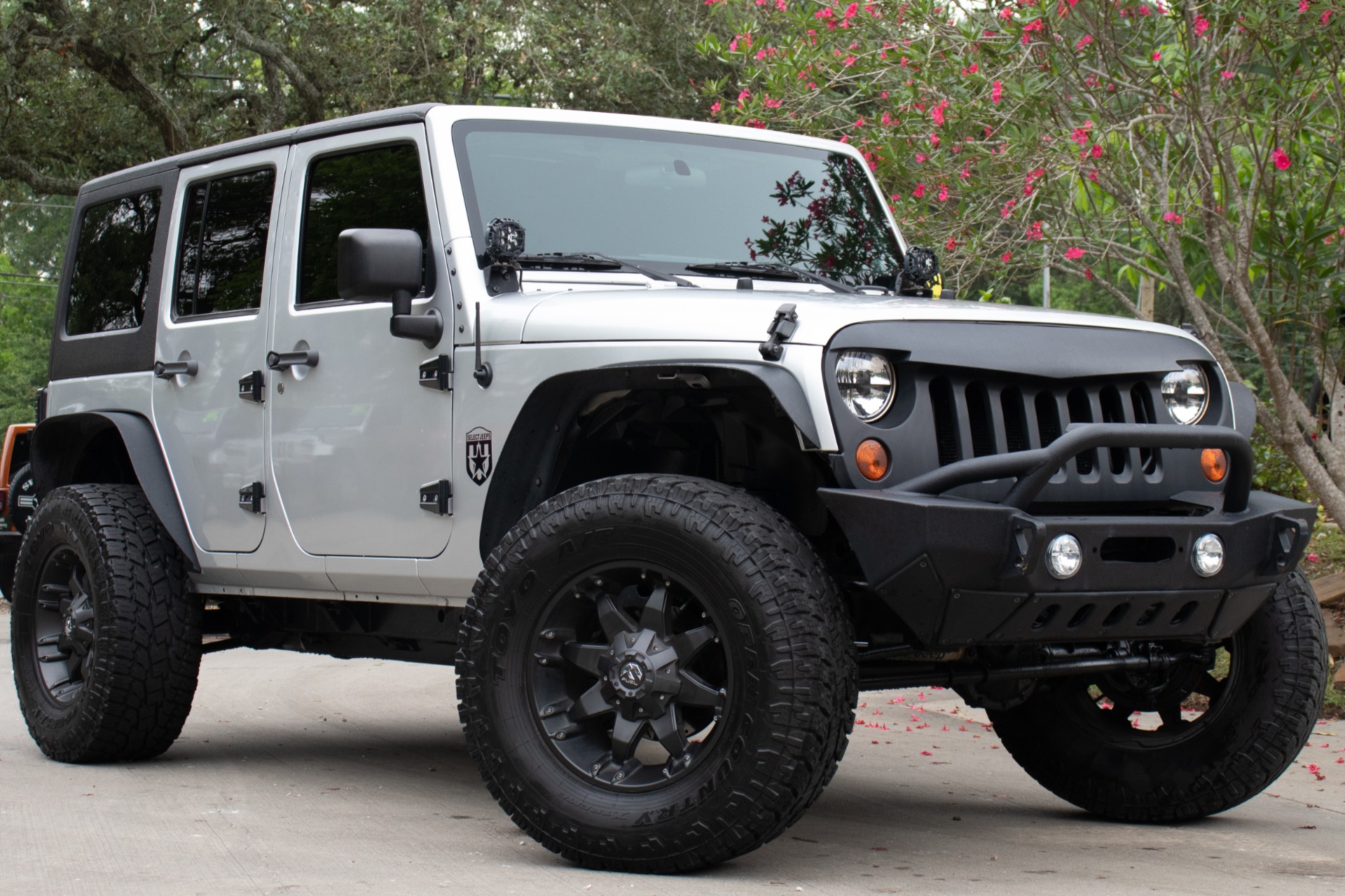 Used-2011-Jeep-Wrangler-Unlimited-Sahara