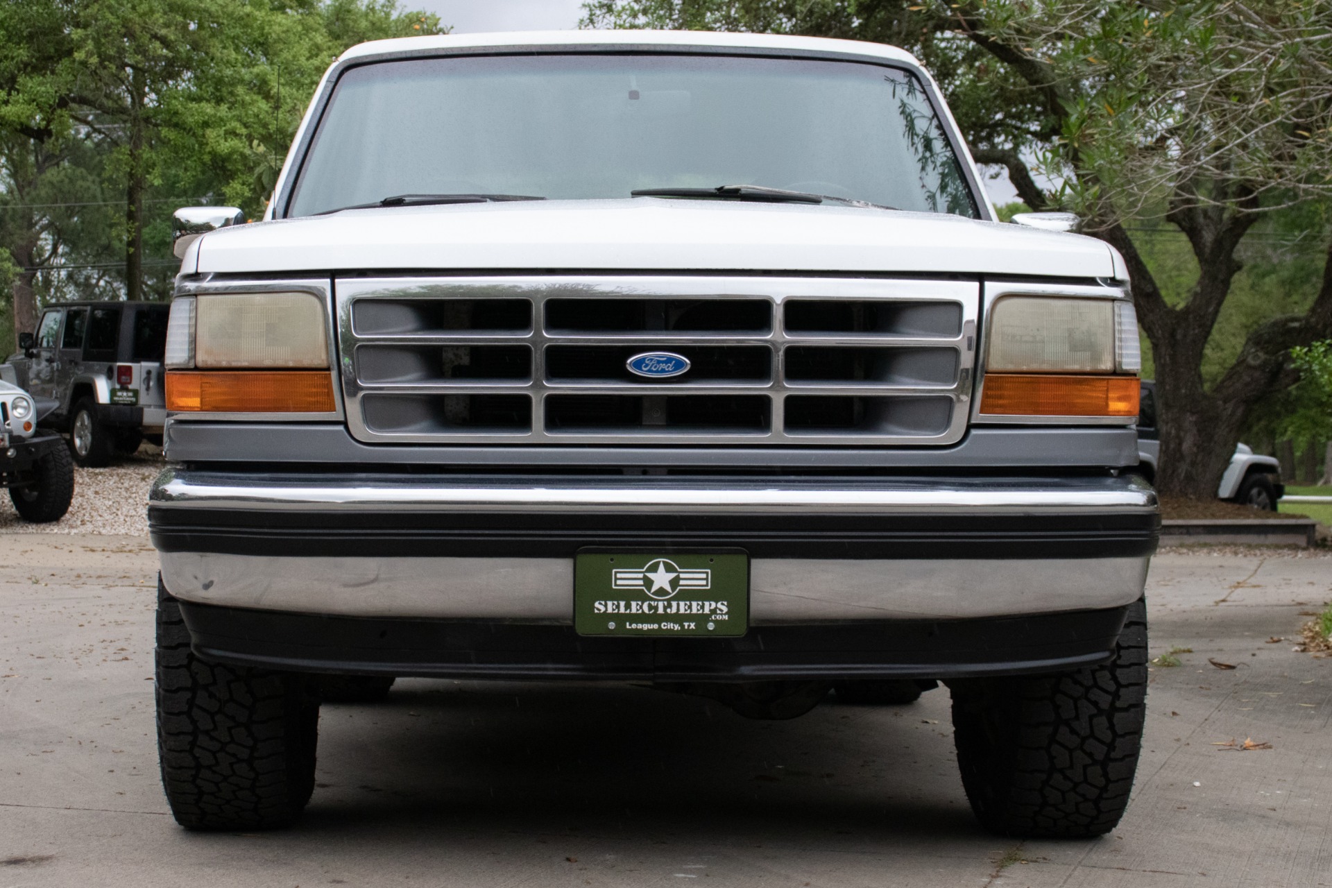 Used-1995-Ford-Bronco-XLT