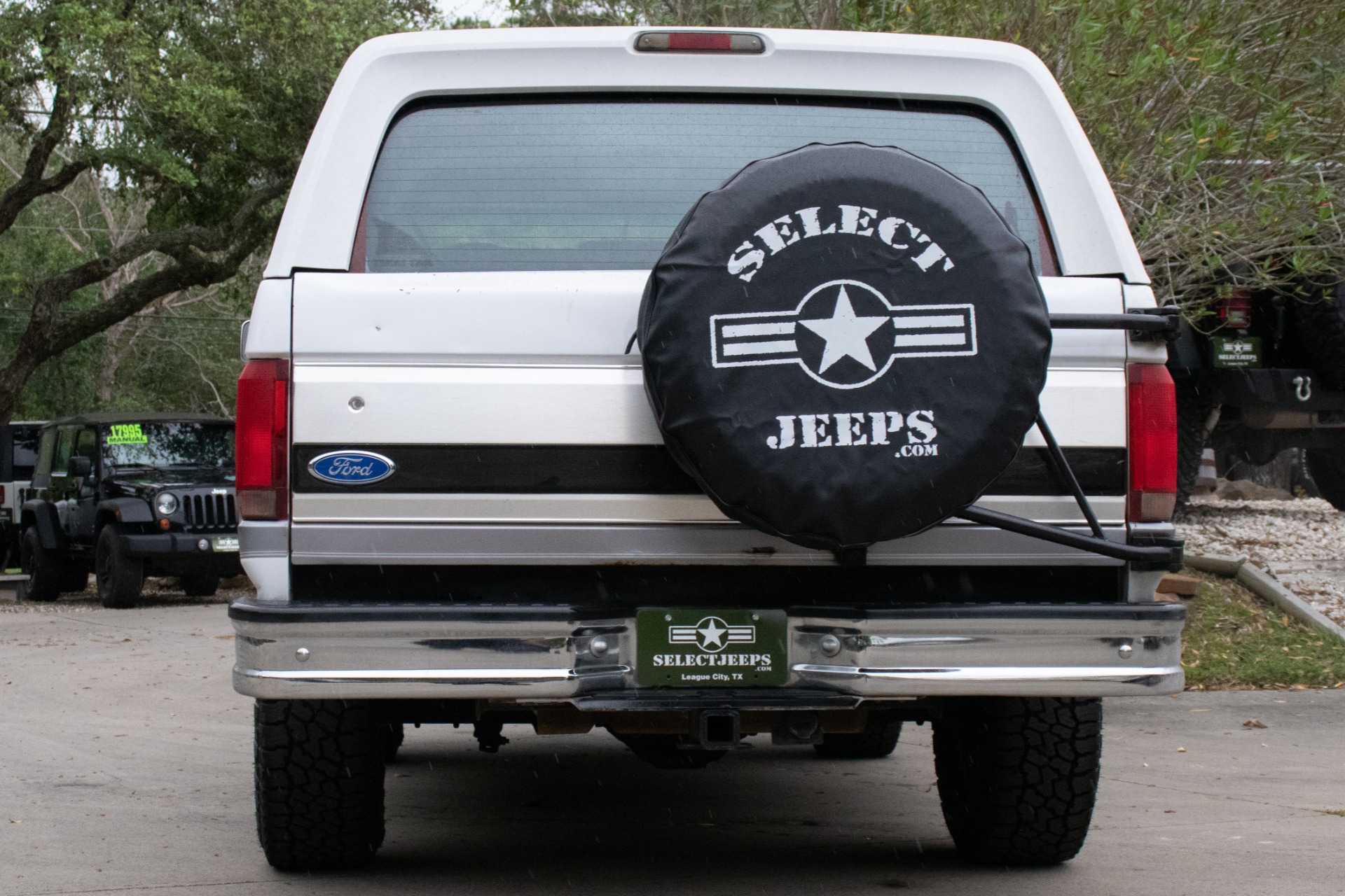 Used-1995-Ford-Bronco-XLT