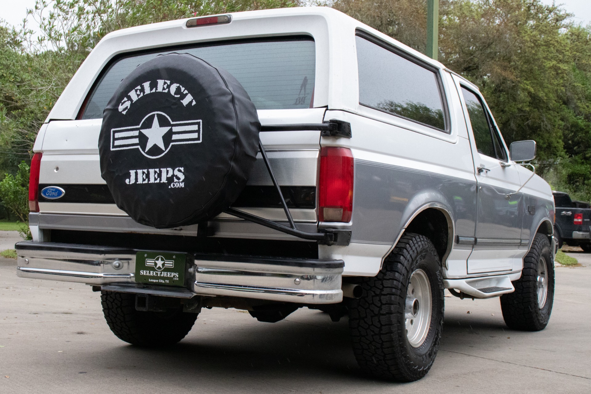 Used-1995-Ford-Bronco-XLT