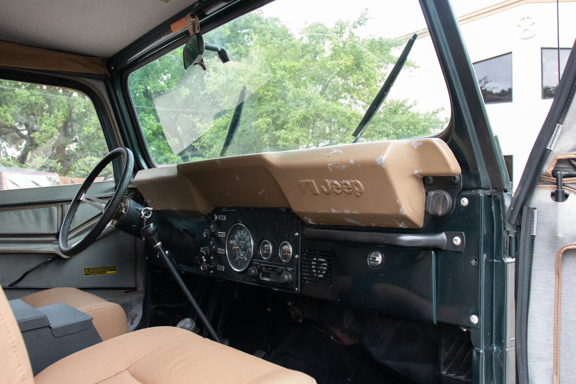 Used-1985-Jeep-CJ-7-Laredo