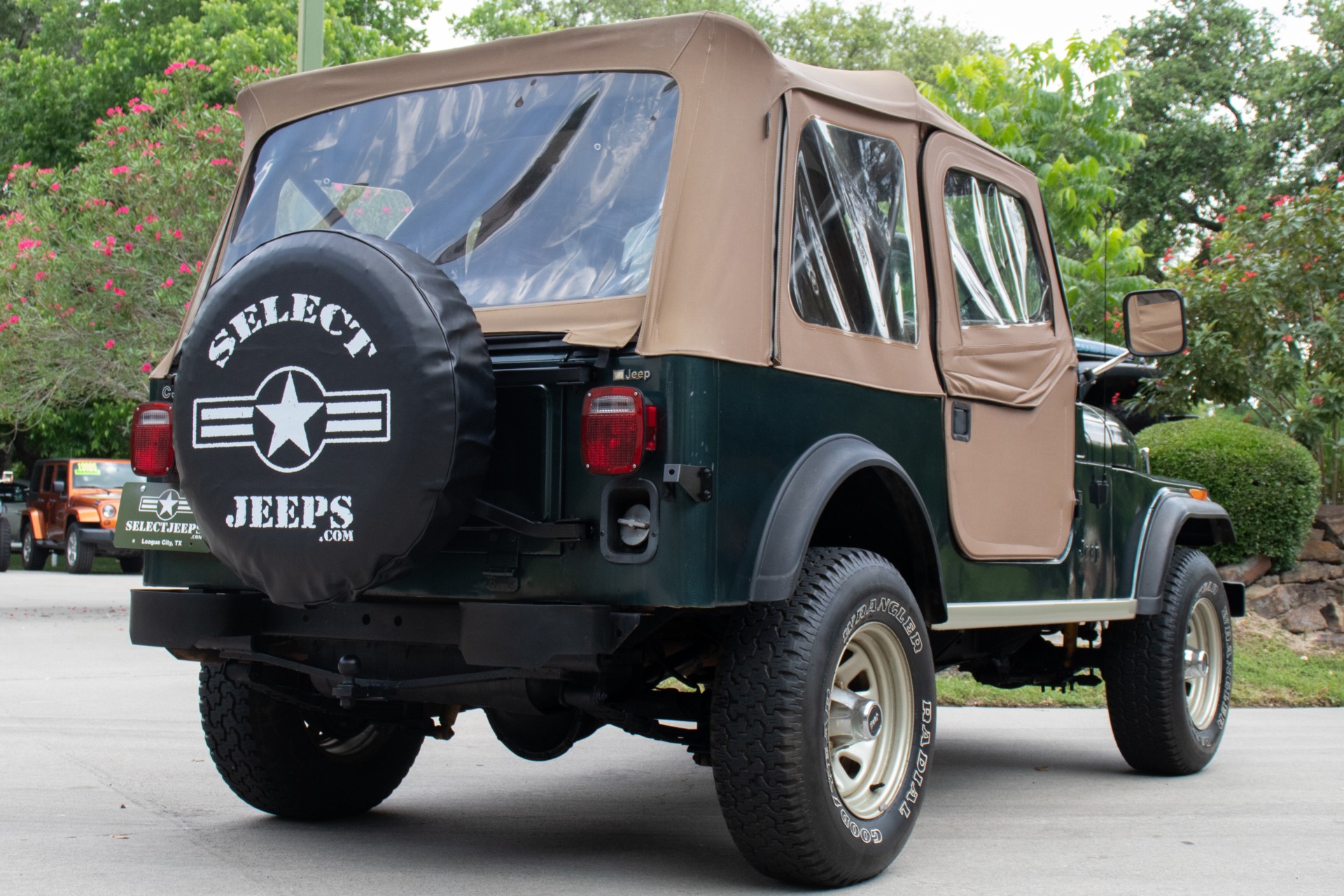 Used-1985-Jeep-CJ-7-Laredo