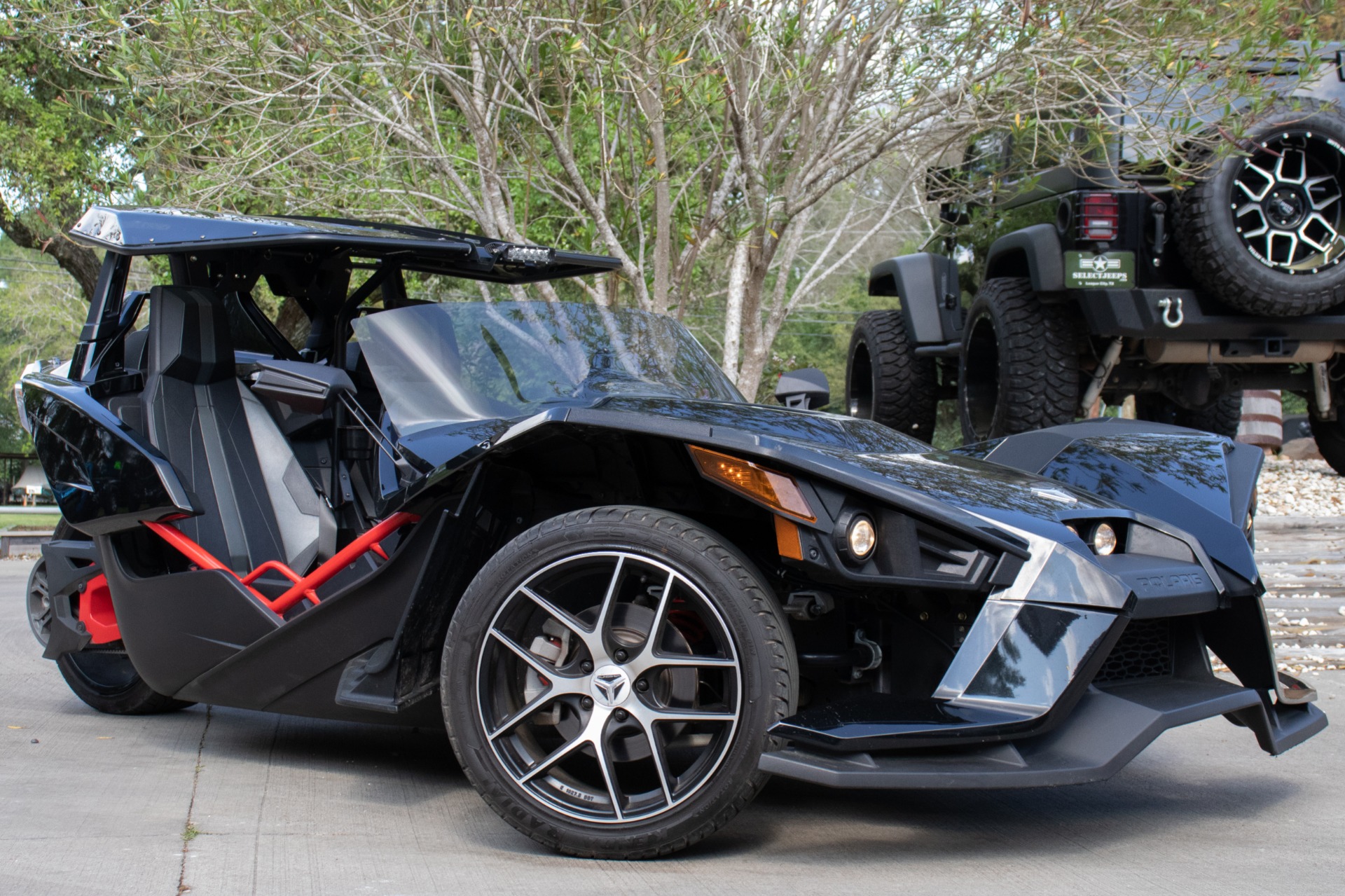 Used-2016-Polaris-Slingshot-SL