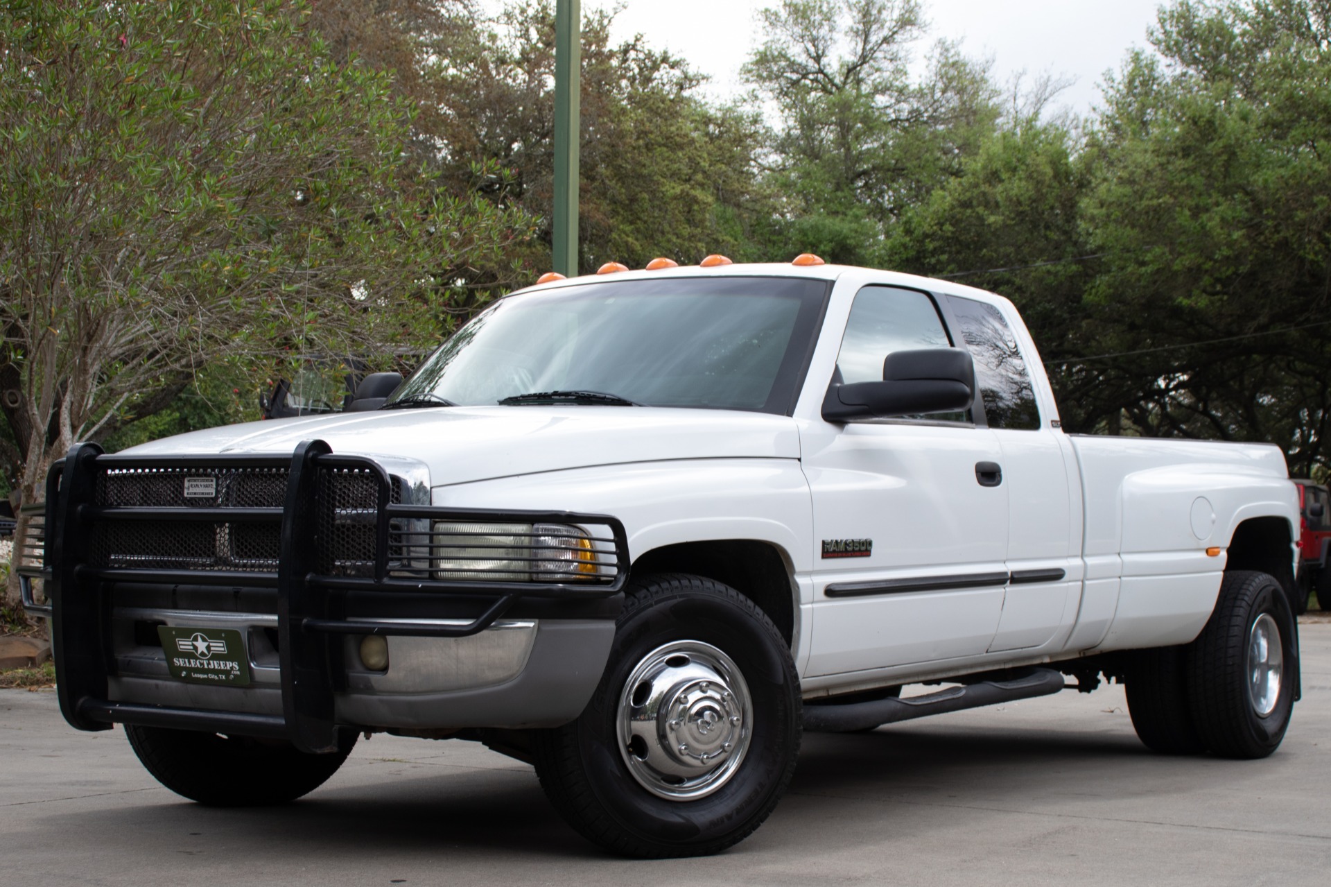 Used-2001-Dodge-Ram-Pickup-3500-DRW-SLT