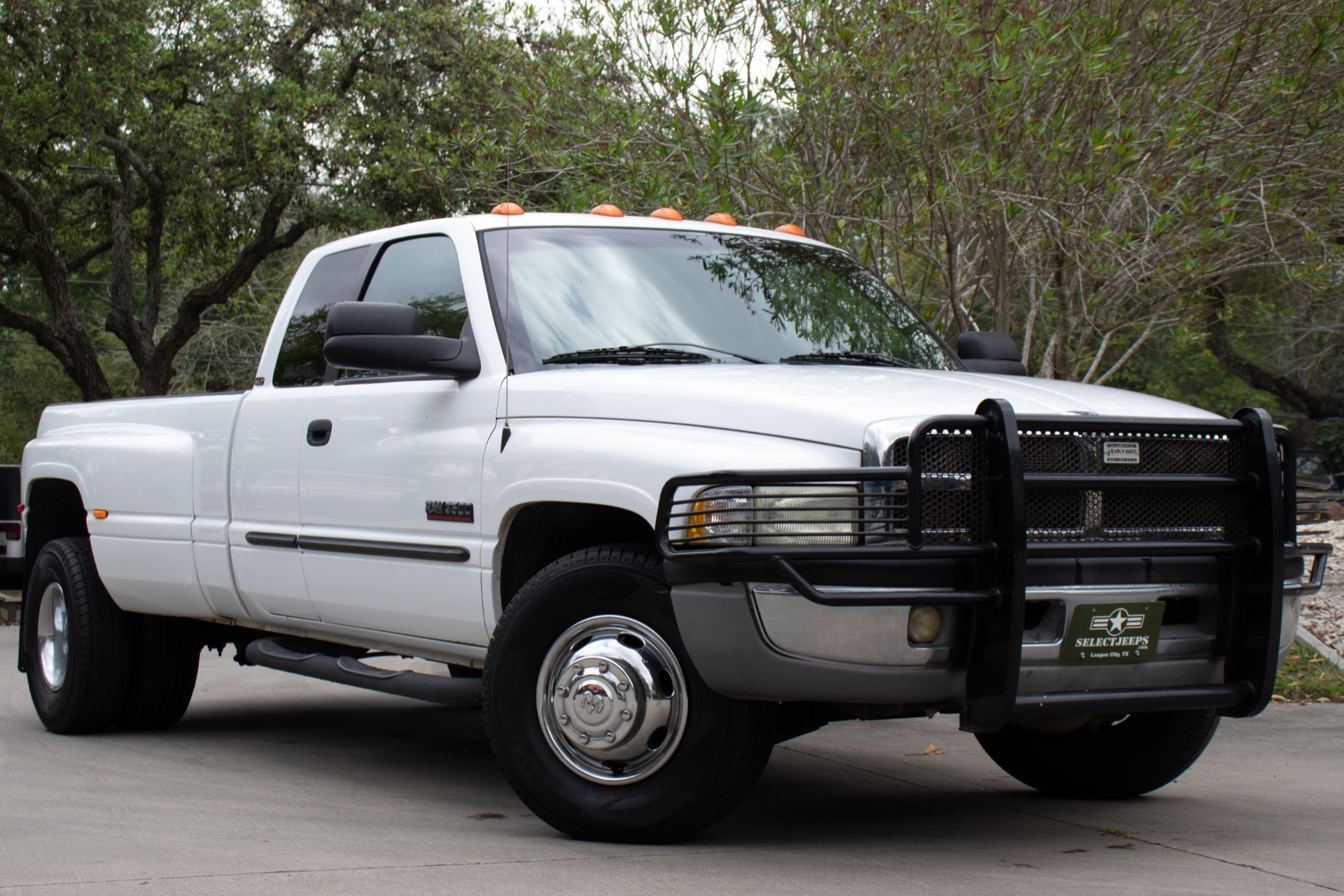 Used-2001-Dodge-Ram-Pickup-3500-DRW-SLT