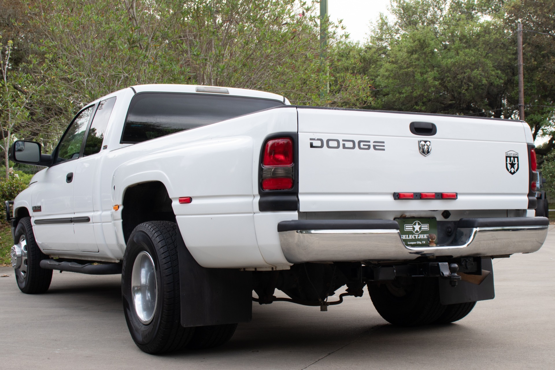Used-2001-Dodge-Ram-Pickup-3500-DRW-SLT