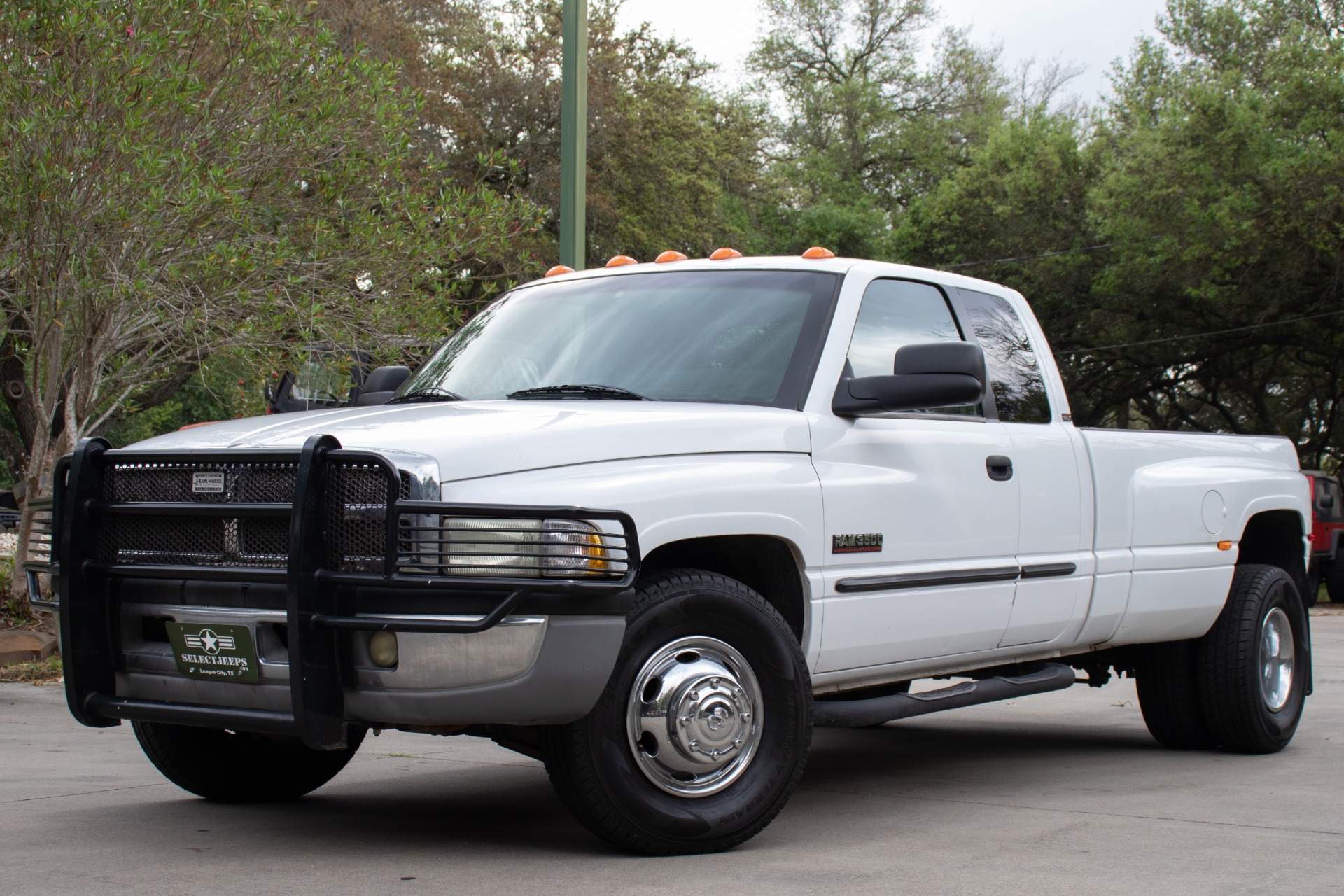 Used-2001-Dodge-Ram-Pickup-3500-DRW-SLT