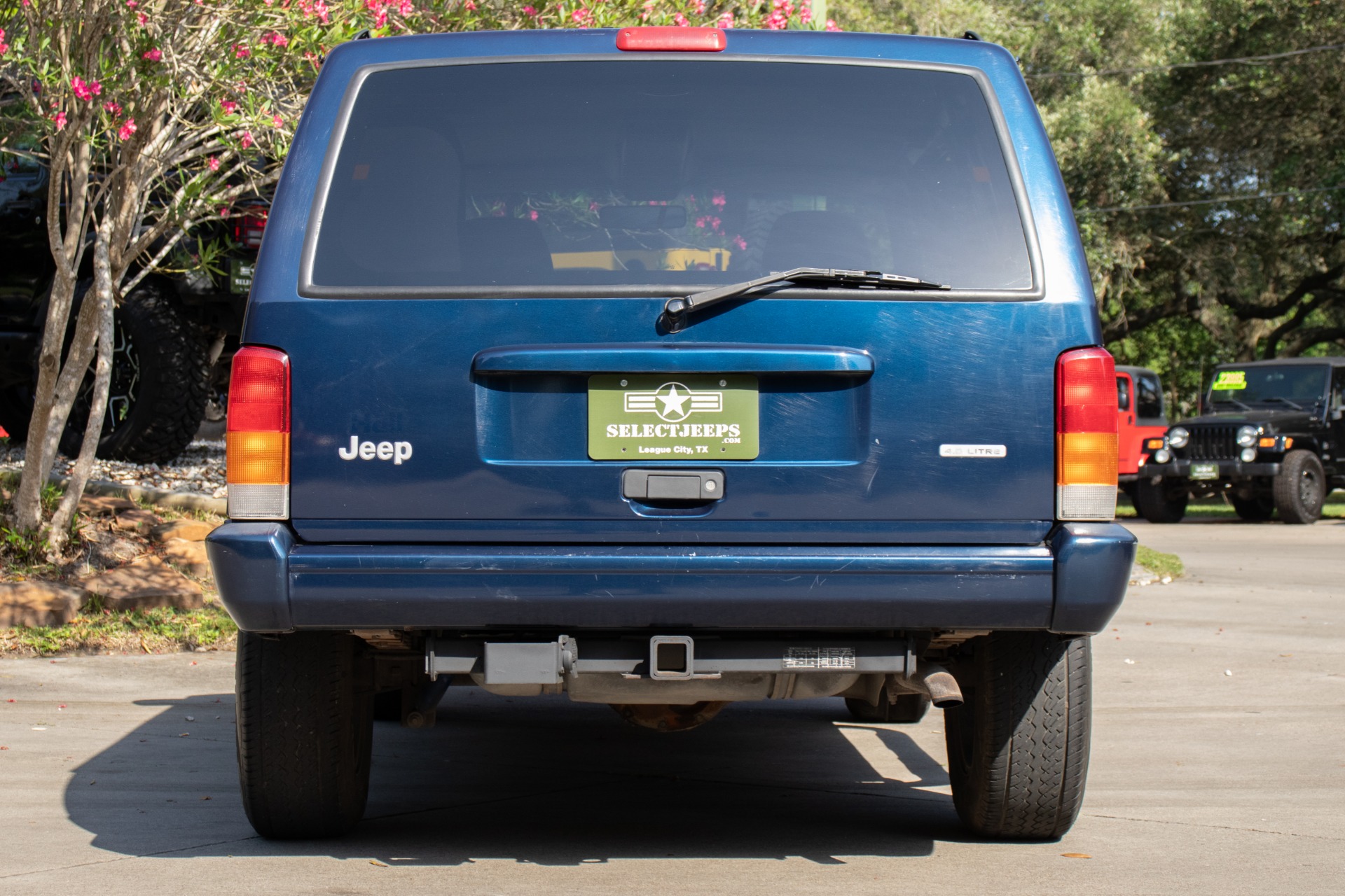 Used-2000-Jeep-Cherokee-Classic