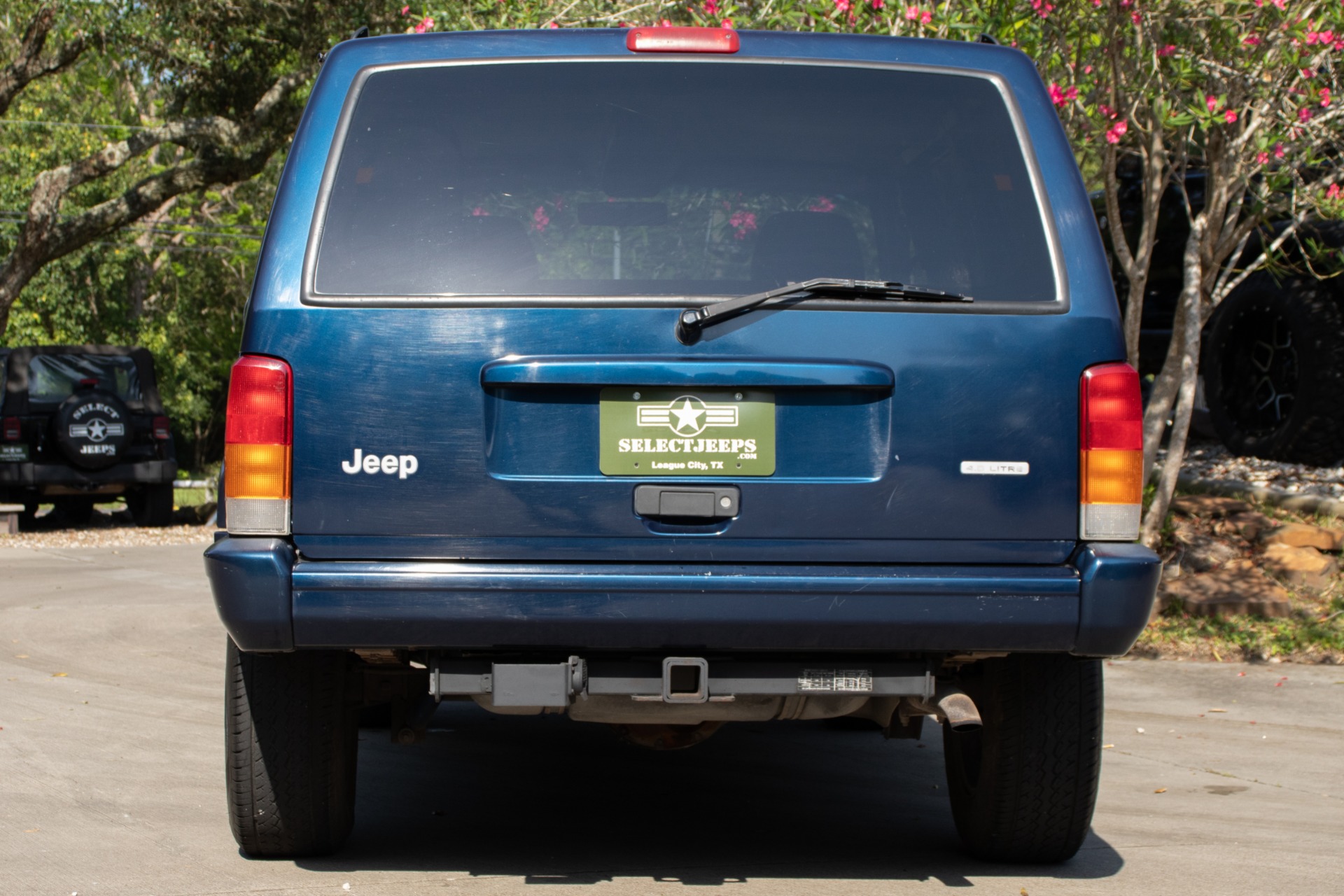 Used-2000-Jeep-Cherokee-Classic