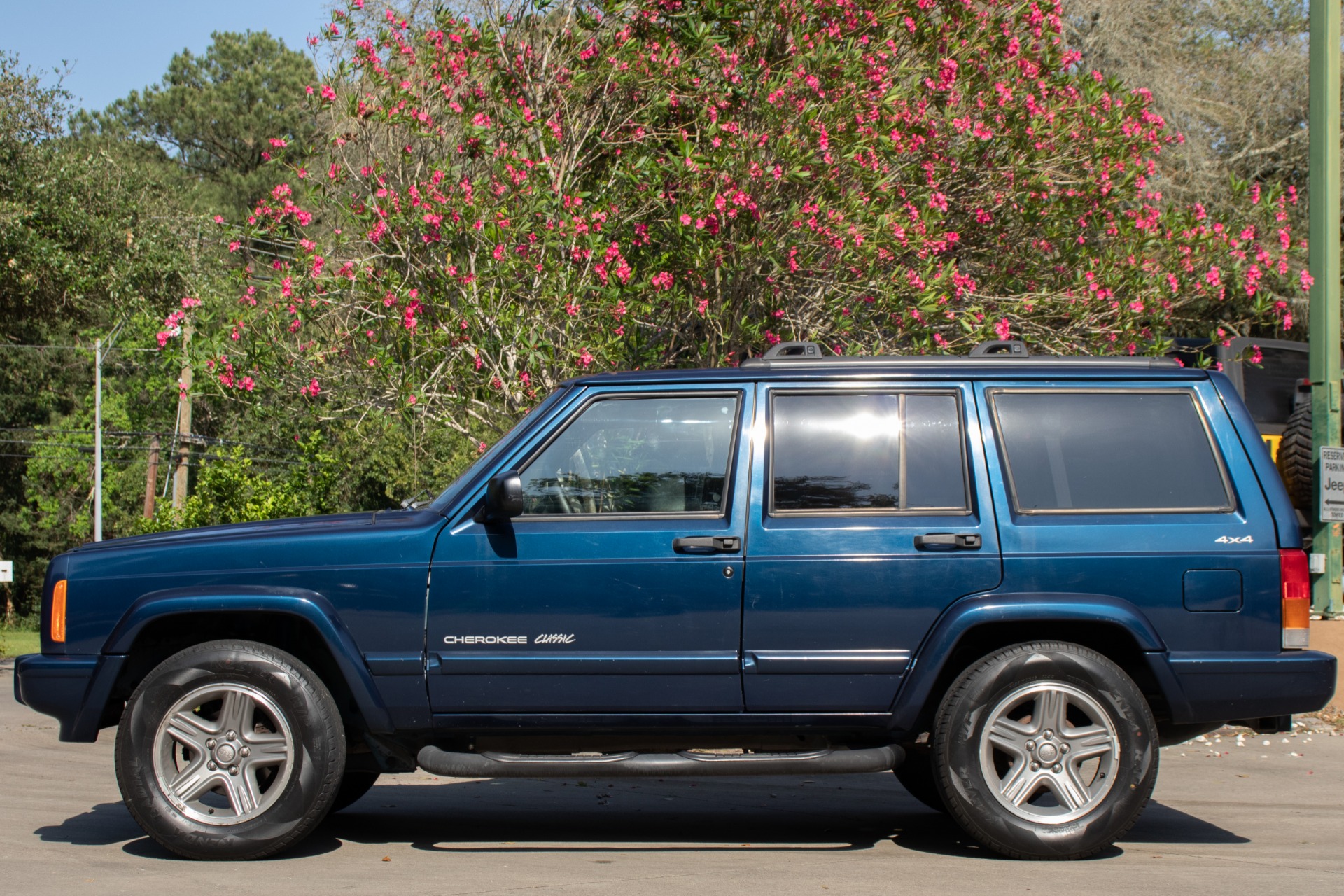 Used 2000 Jeep Cherokee Classic For Sale 7 995 Select Jeeps Inc 