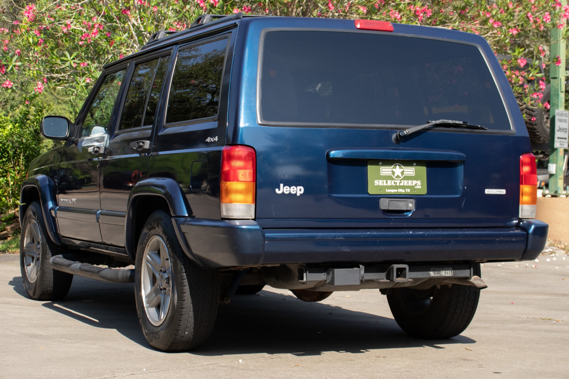 Used-2000-Jeep-Cherokee-Classic