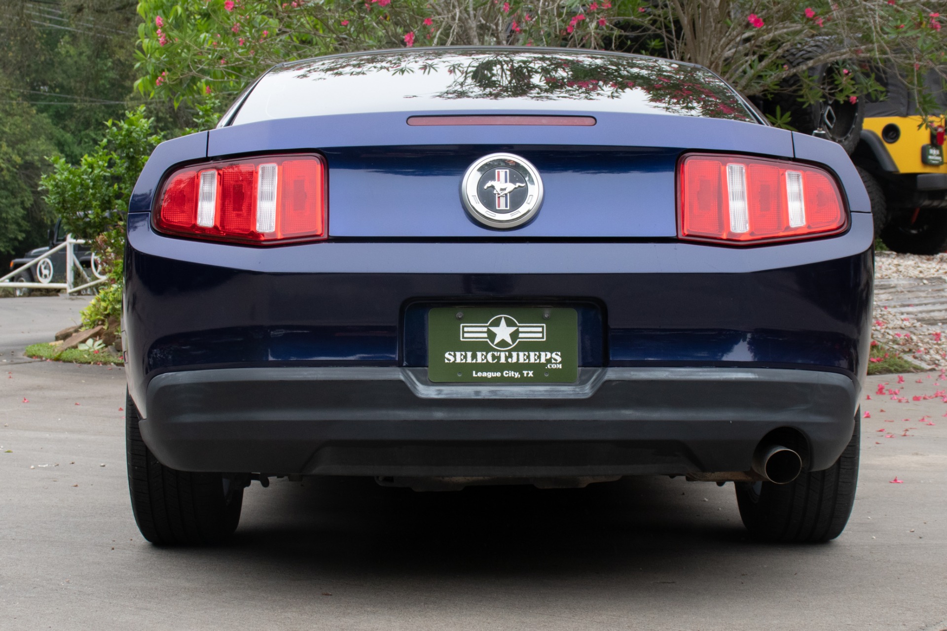 Used-2010-Ford-Mustang-V6
