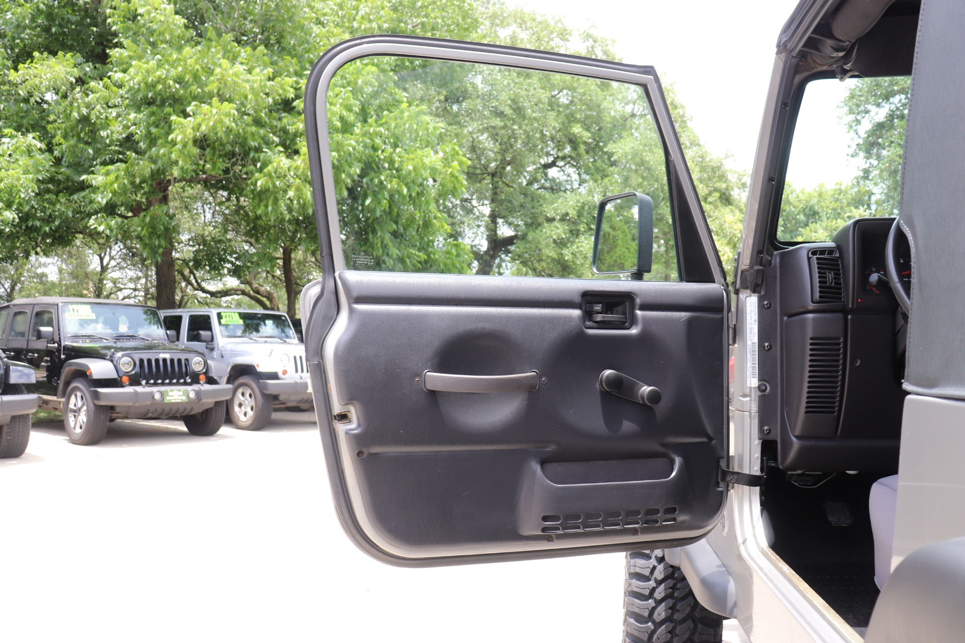 Used-2002-Jeep-Wrangler-X