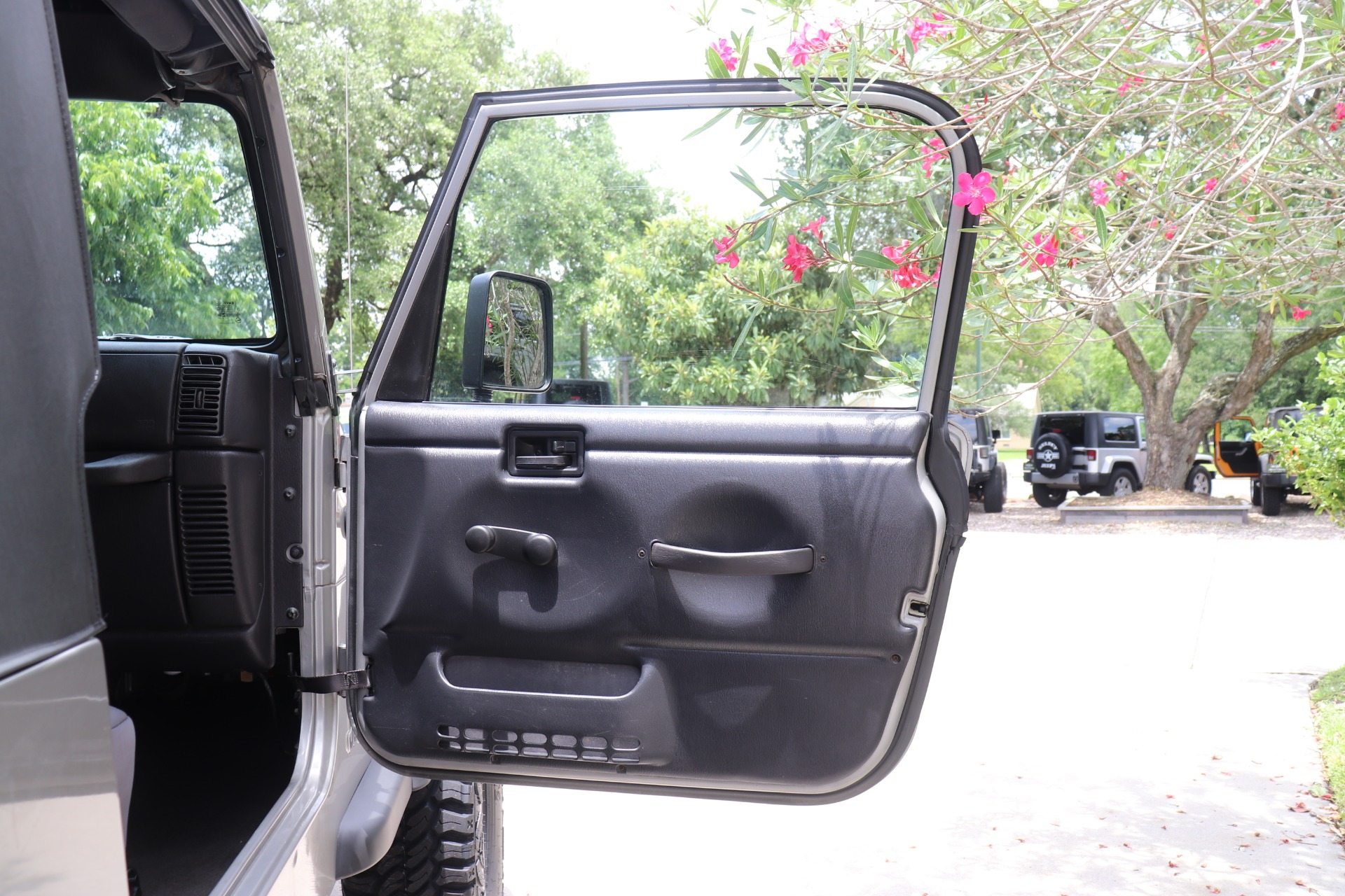 Used-2002-Jeep-Wrangler-X