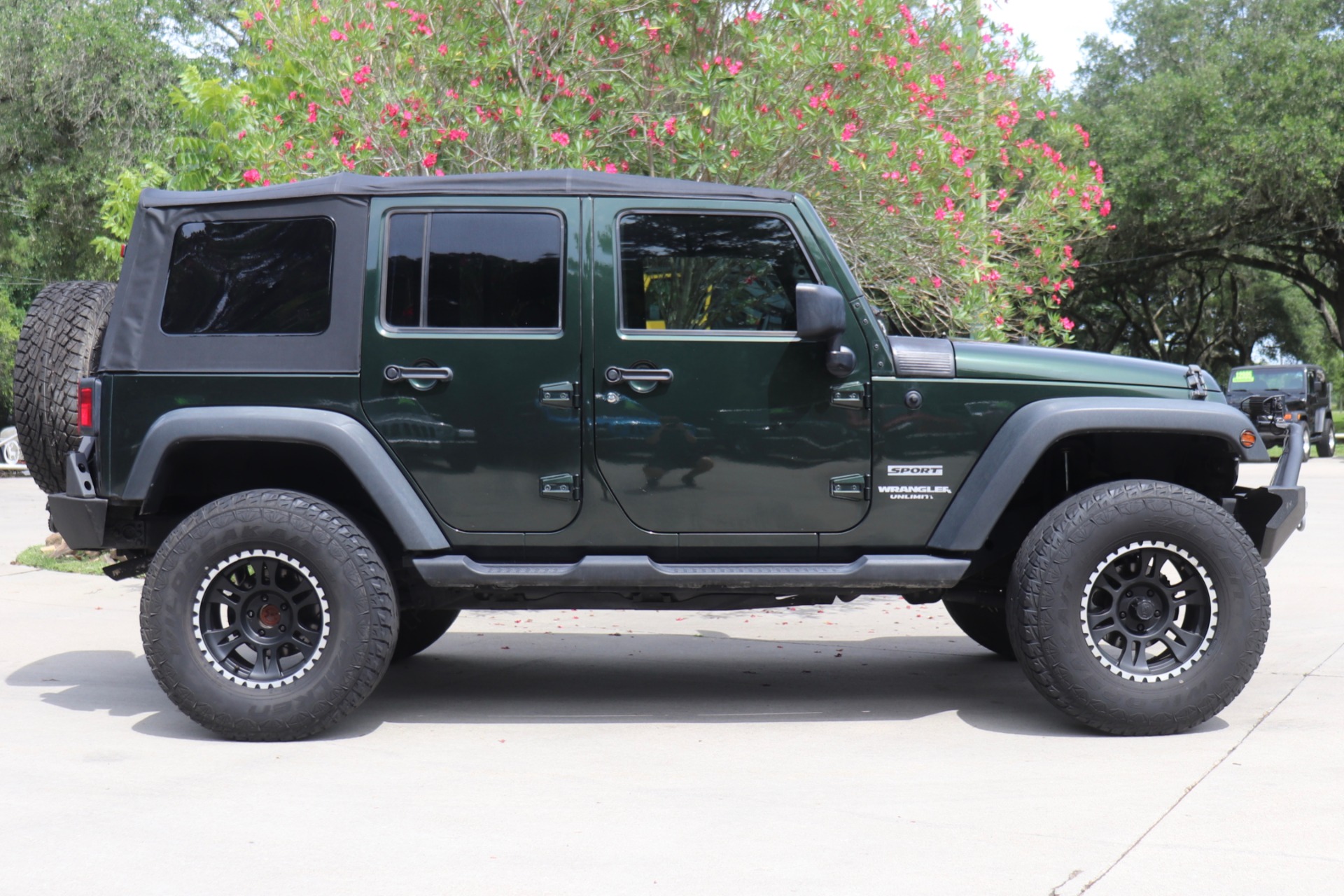 Used-2011-Jeep-Wrangler-Unlimited-Sport