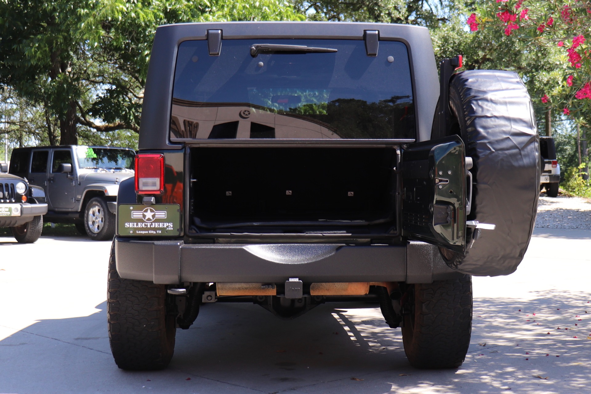 Used-2011-Jeep-Wrangler-Unlimited-Sport