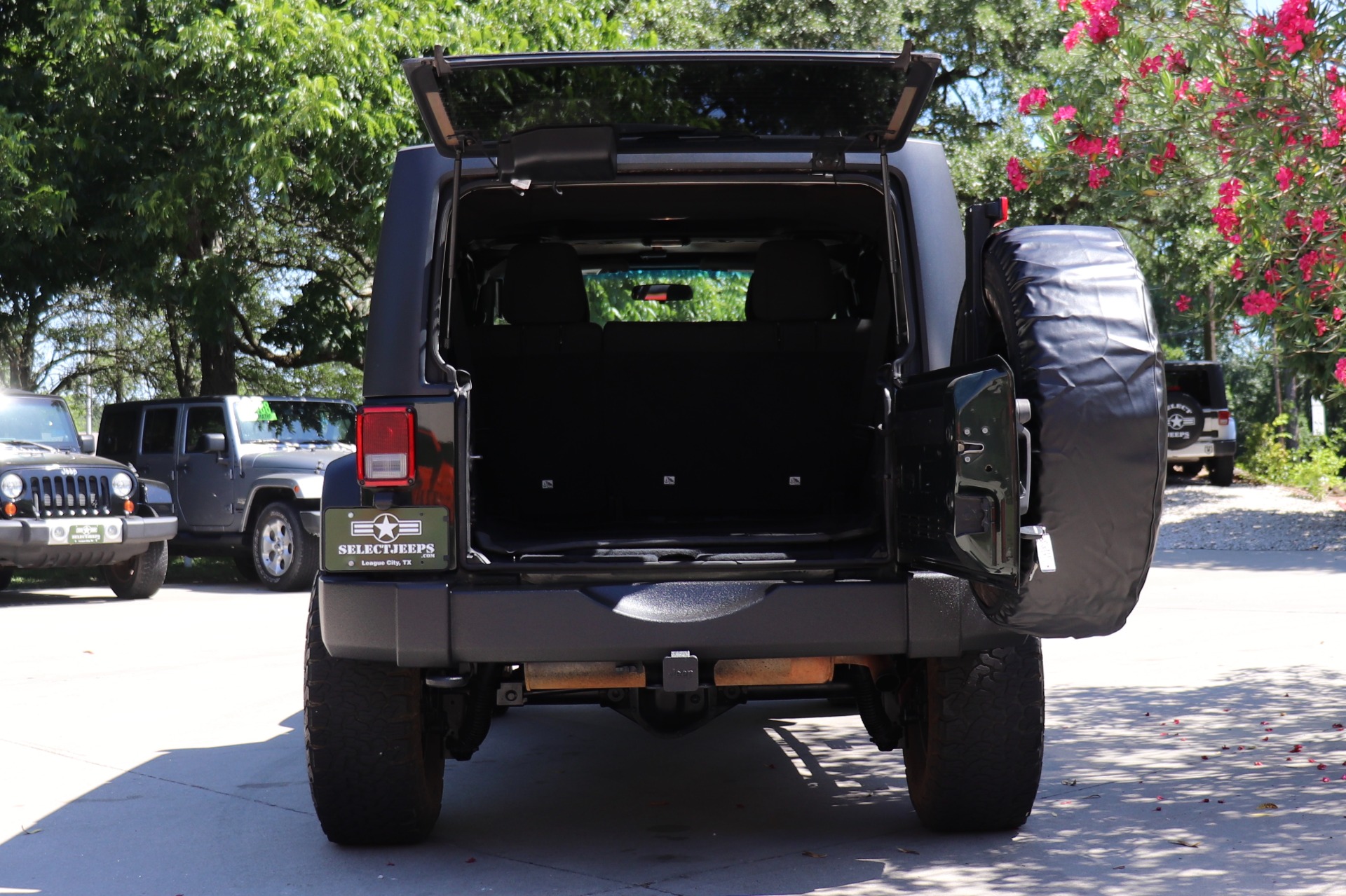 Used-2011-Jeep-Wrangler-Unlimited-Sport