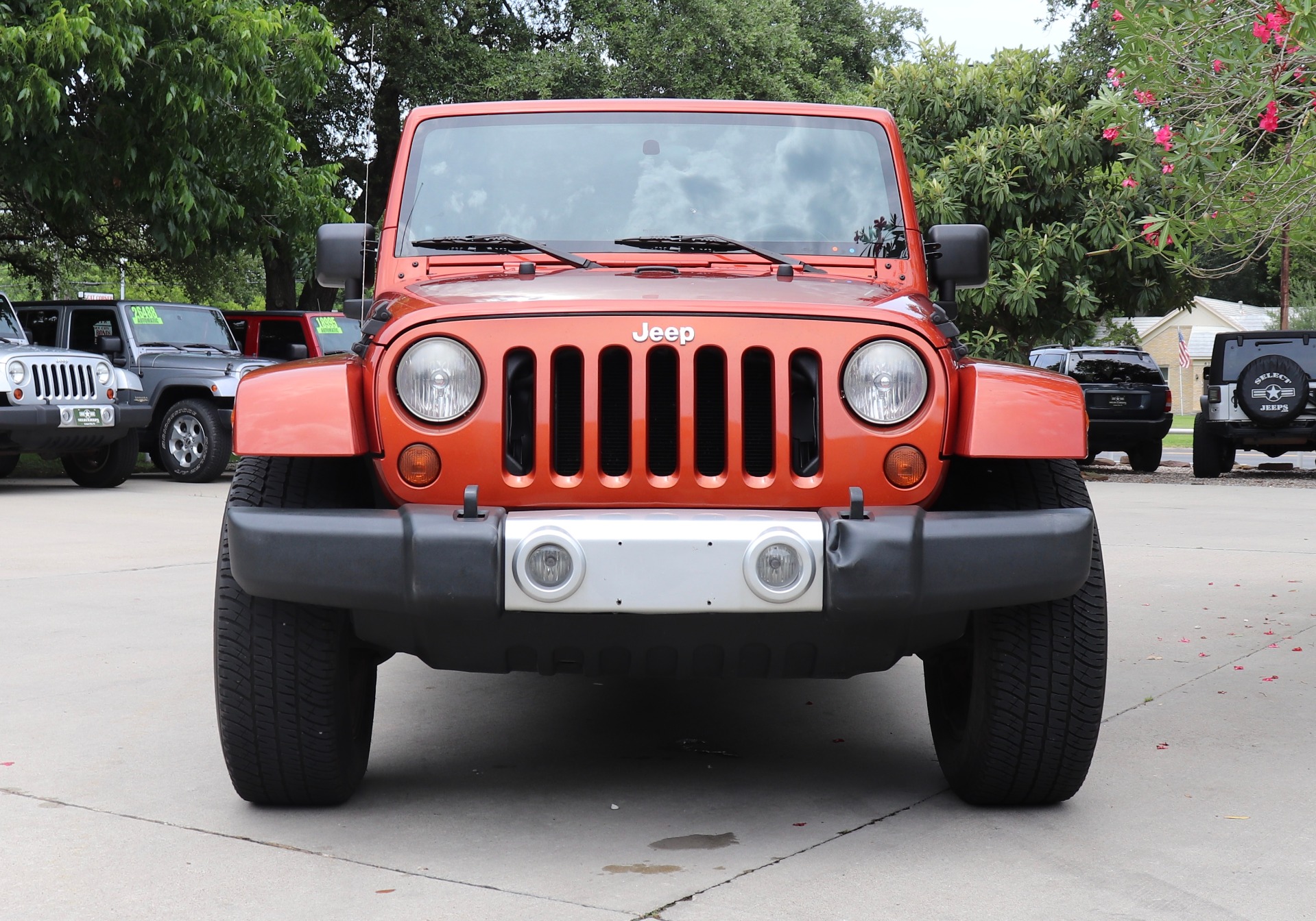 Used-2009-Jeep-Wrangler-Unlimited-Sahara