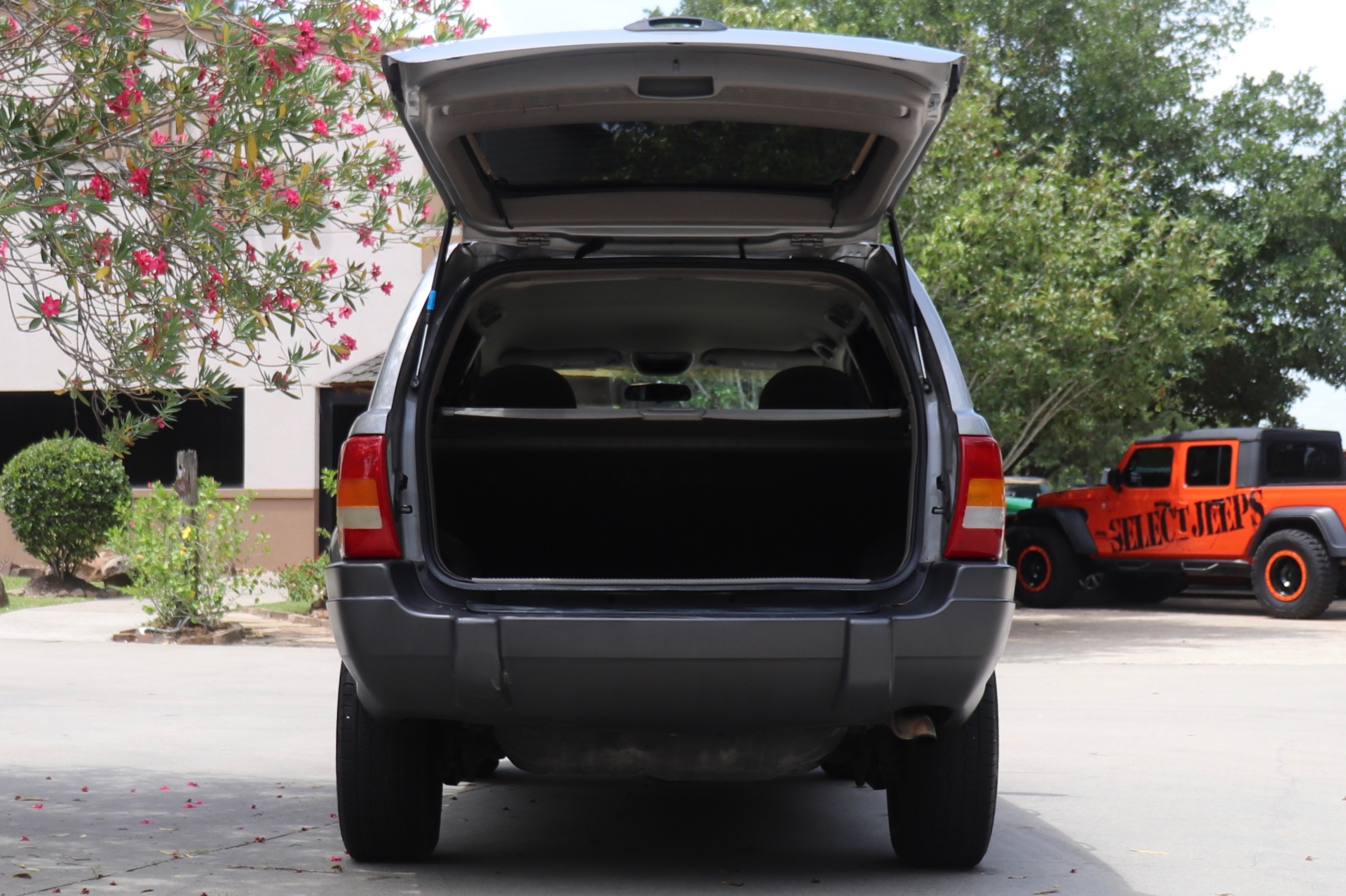 Used-2001-Jeep-Grand-Cherokee-Laredo