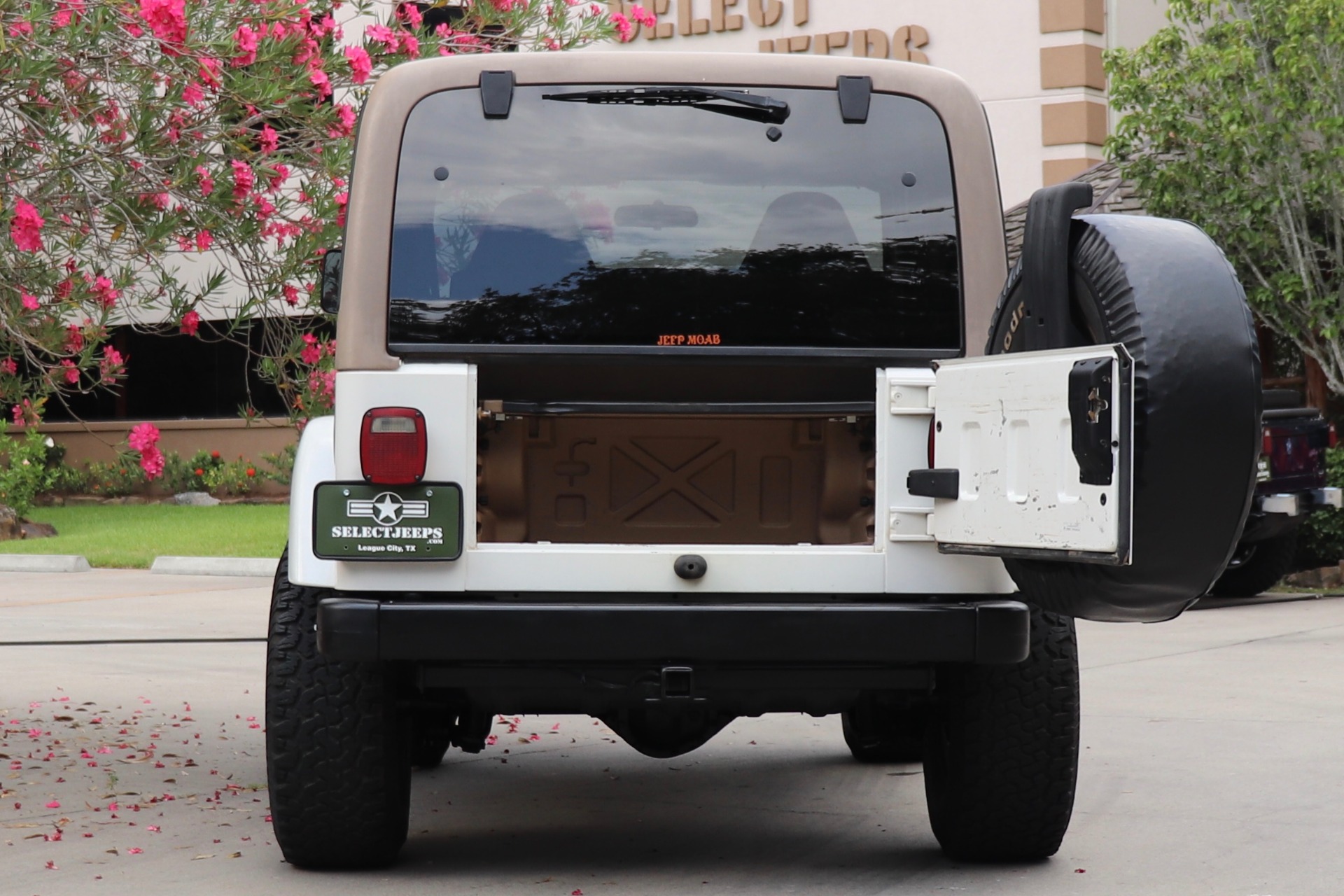 Used-2002-Jeep-Wrangler-Sahara