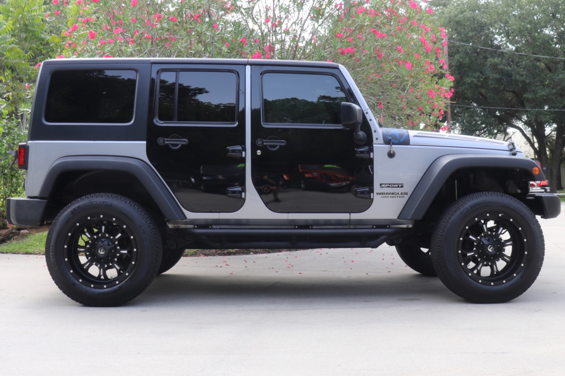 Used-2014-Jeep-Wrangler-Unlimited-Sport