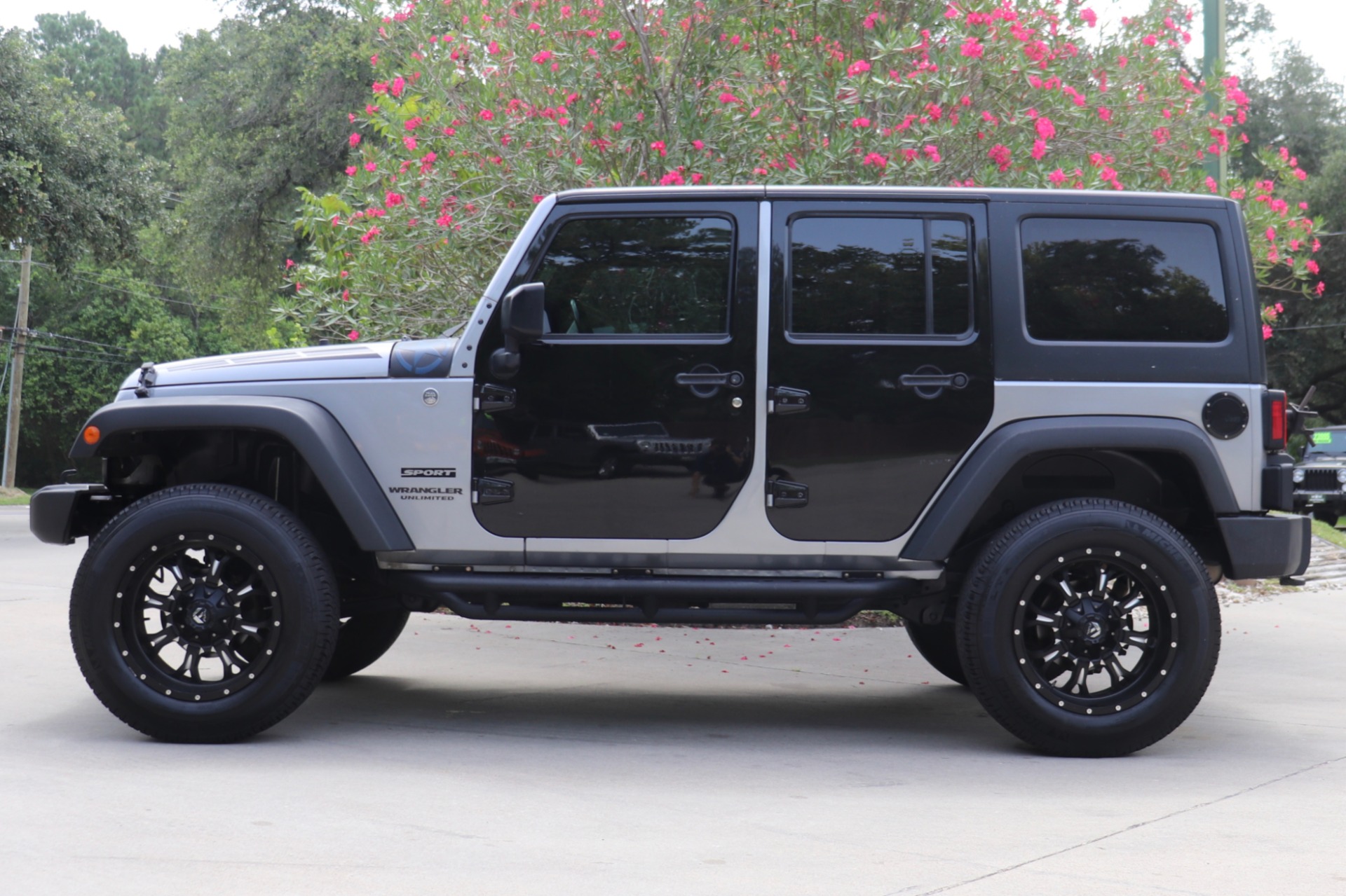 Used-2014-Jeep-Wrangler-Unlimited-Sport