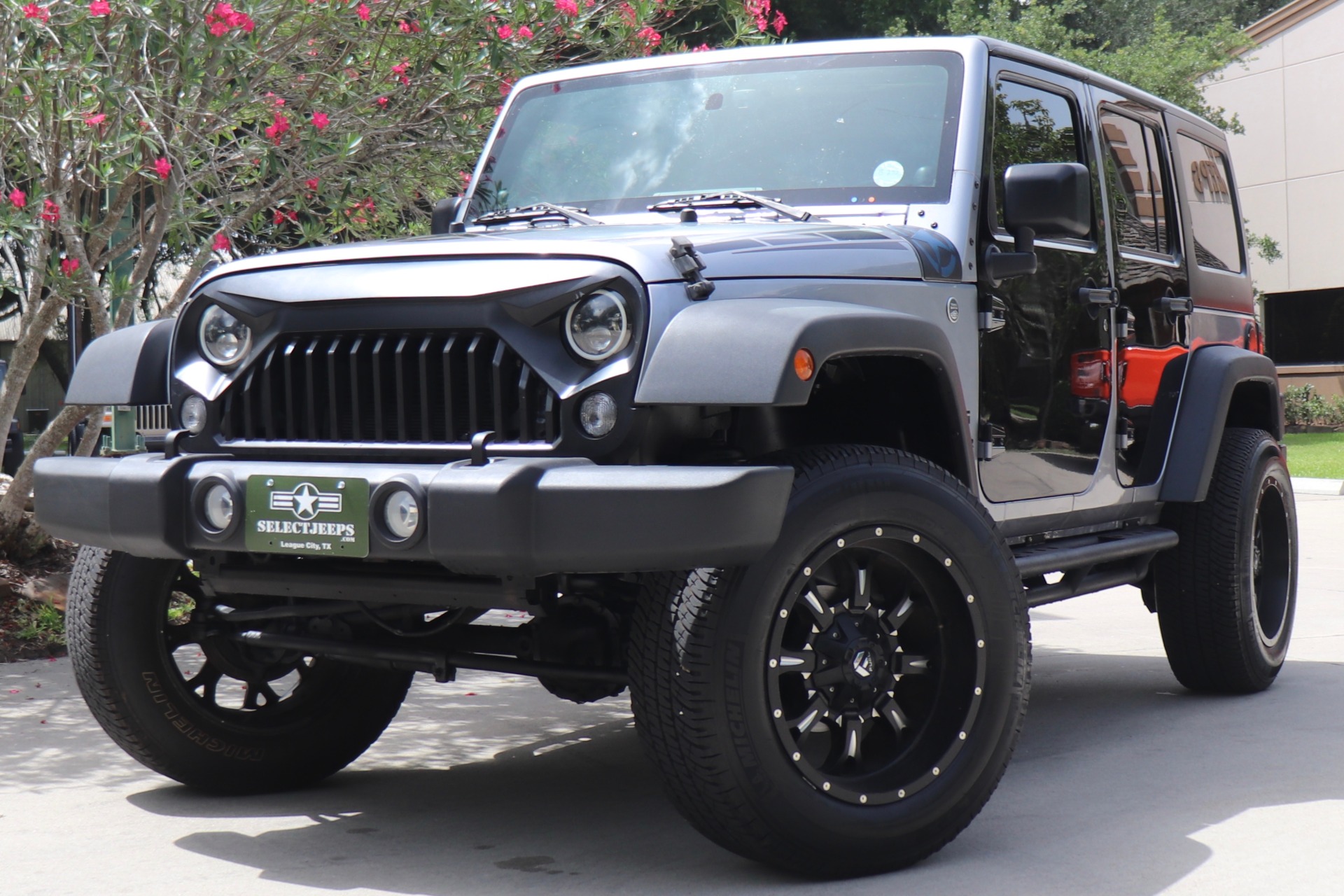 Used-2014-Jeep-Wrangler-Unlimited-Sport