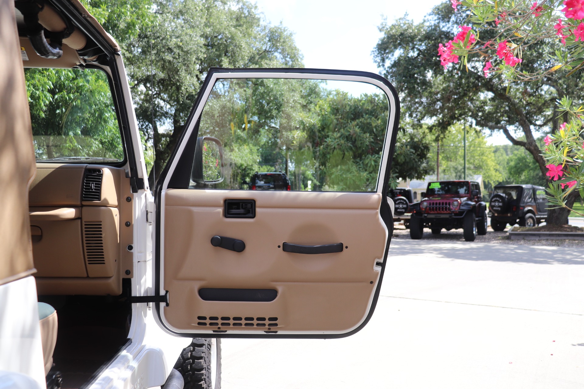 Used-2001-Jeep-Wrangler-Sahara