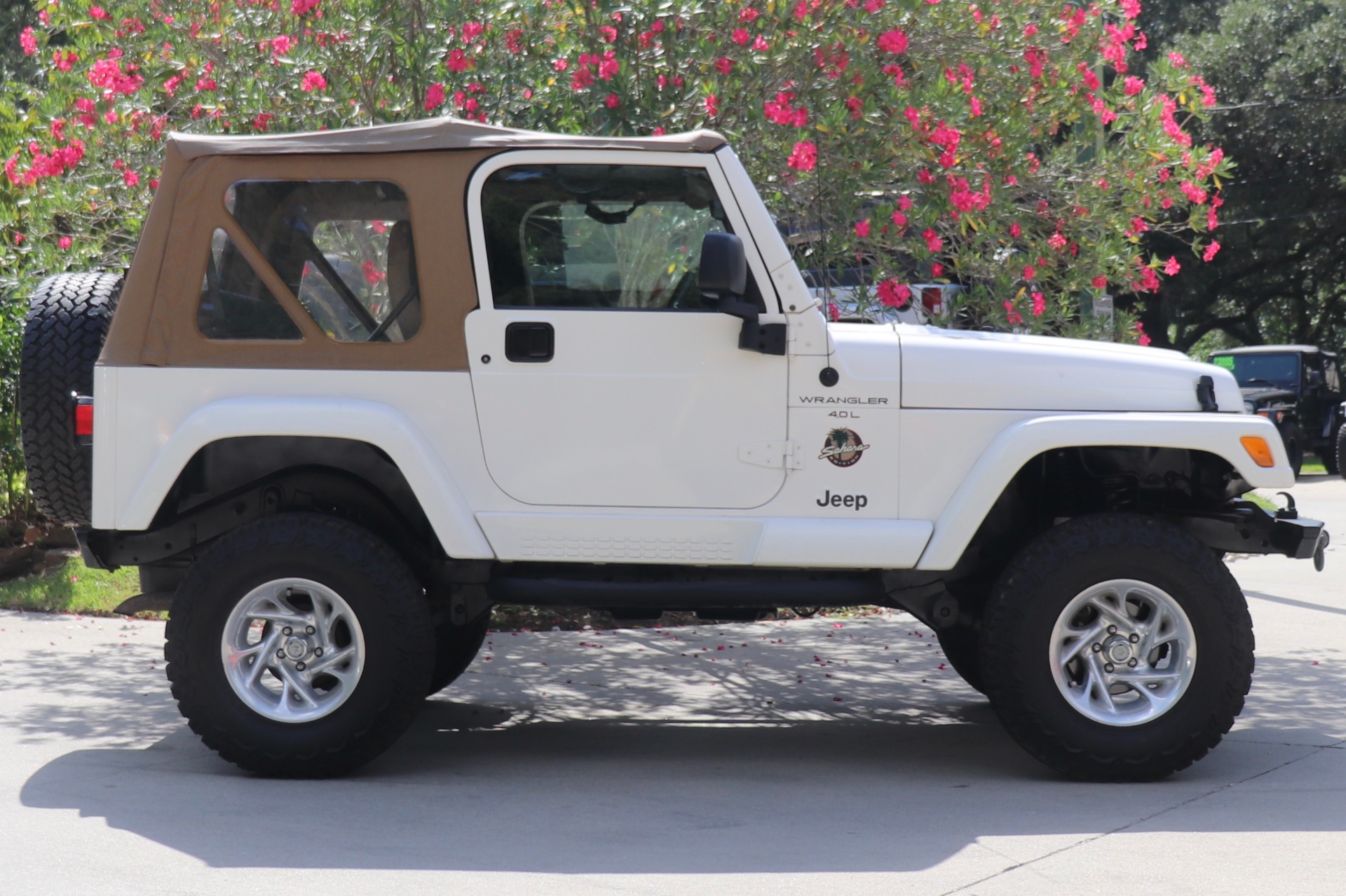Used-2001-Jeep-Wrangler-Sahara