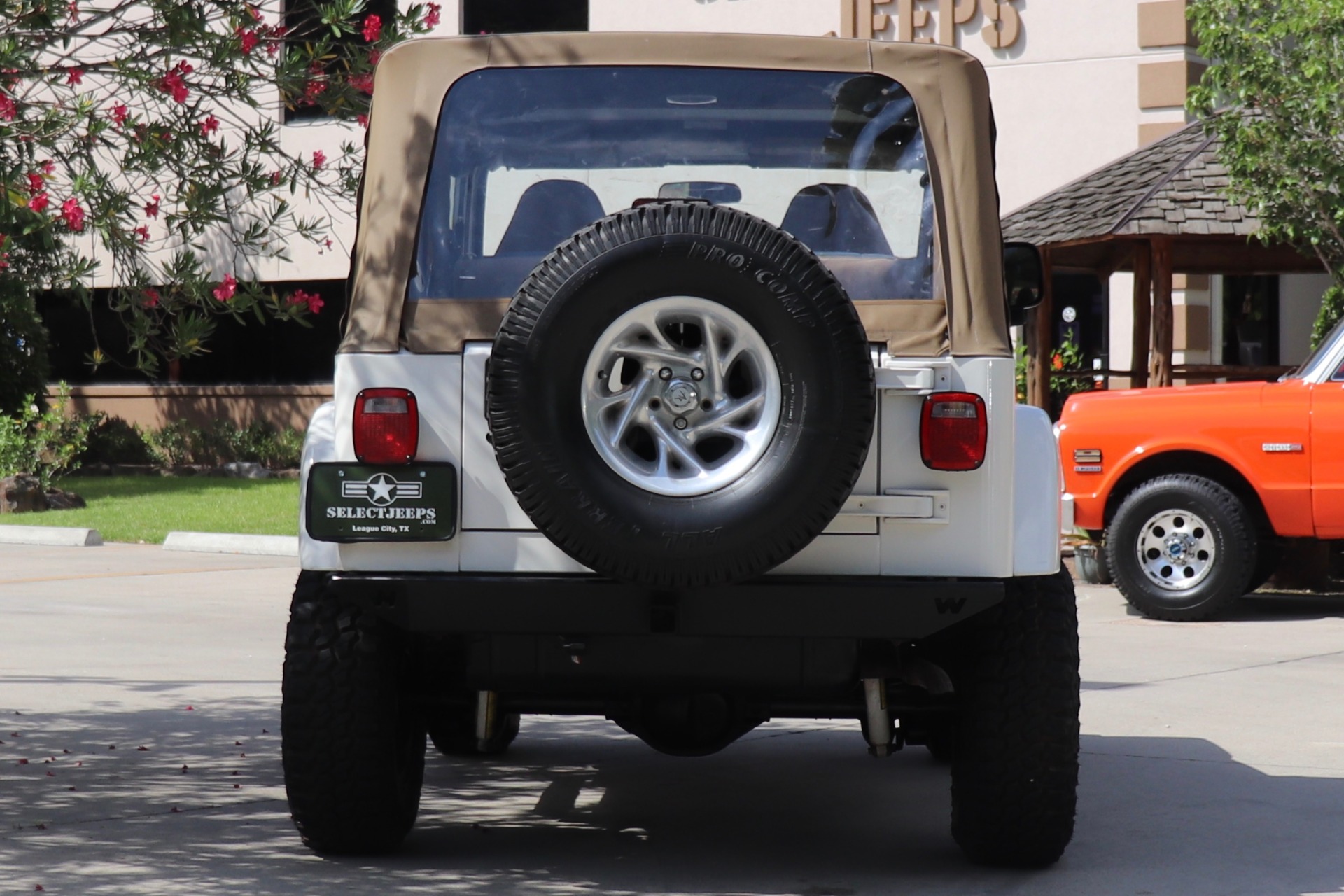 Used-2001-Jeep-Wrangler-Sahara