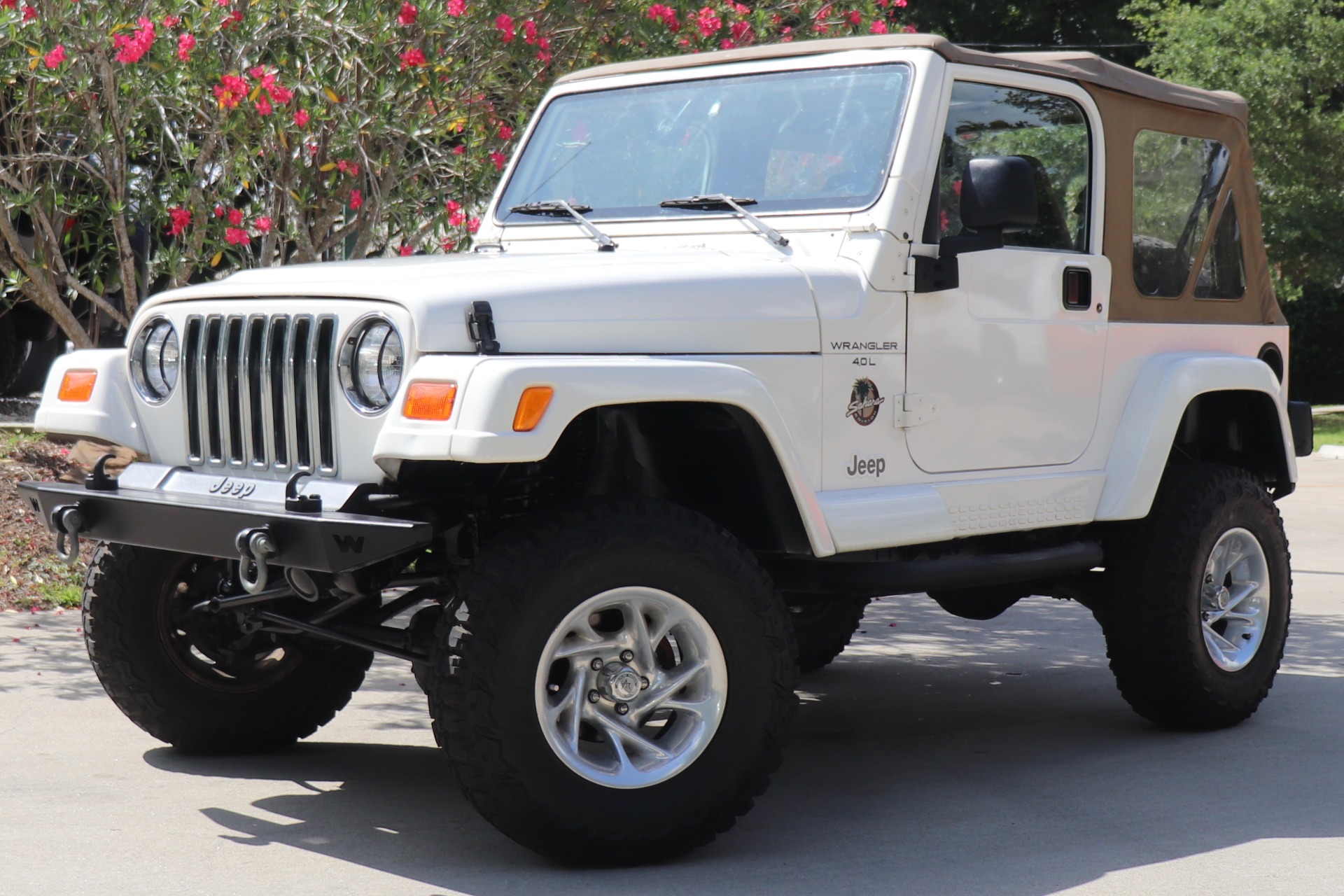 Used-2001-Jeep-Wrangler-Sahara