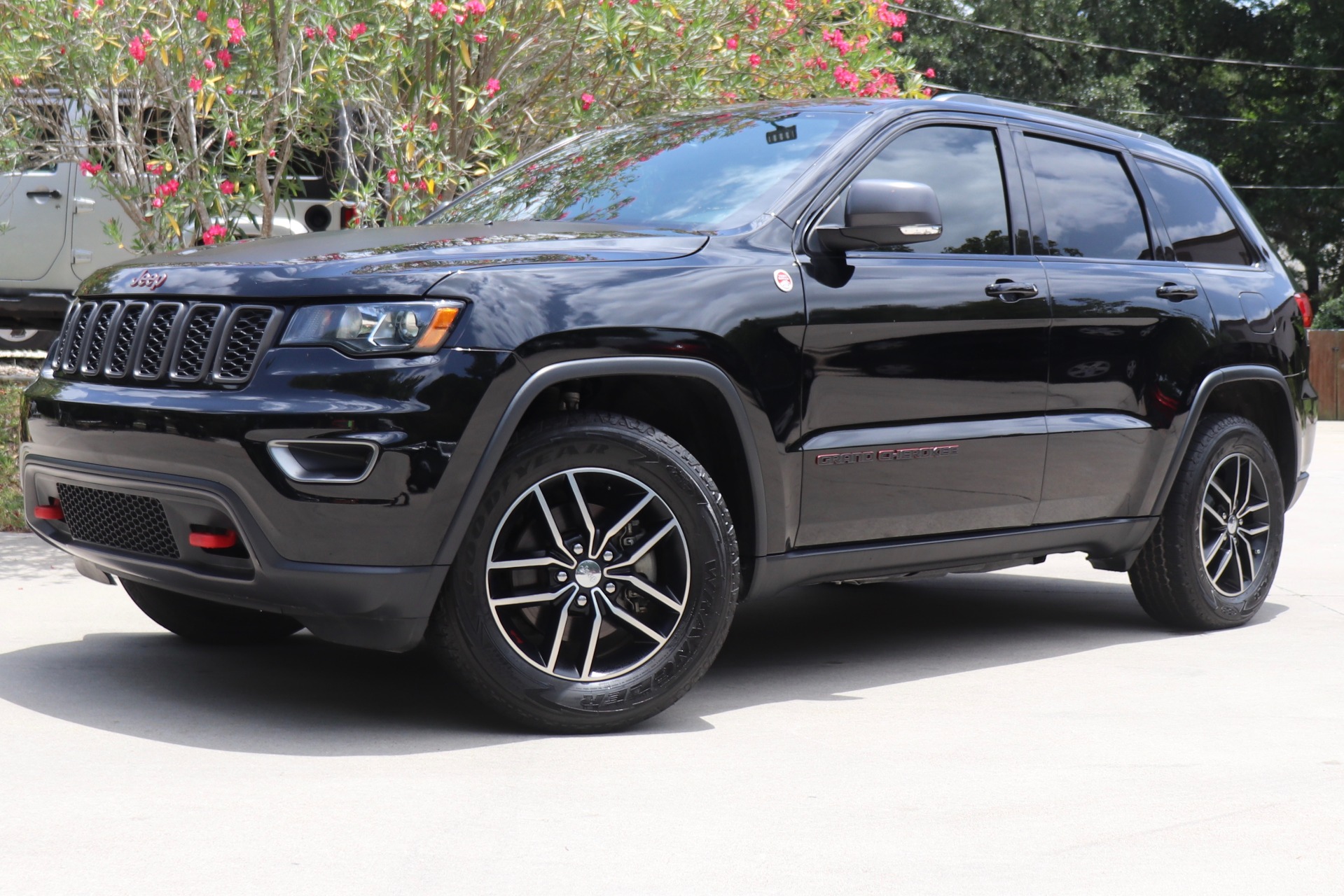 Used 2017 Jeep Grand Cherokee Trailhawk For Sale (29,995